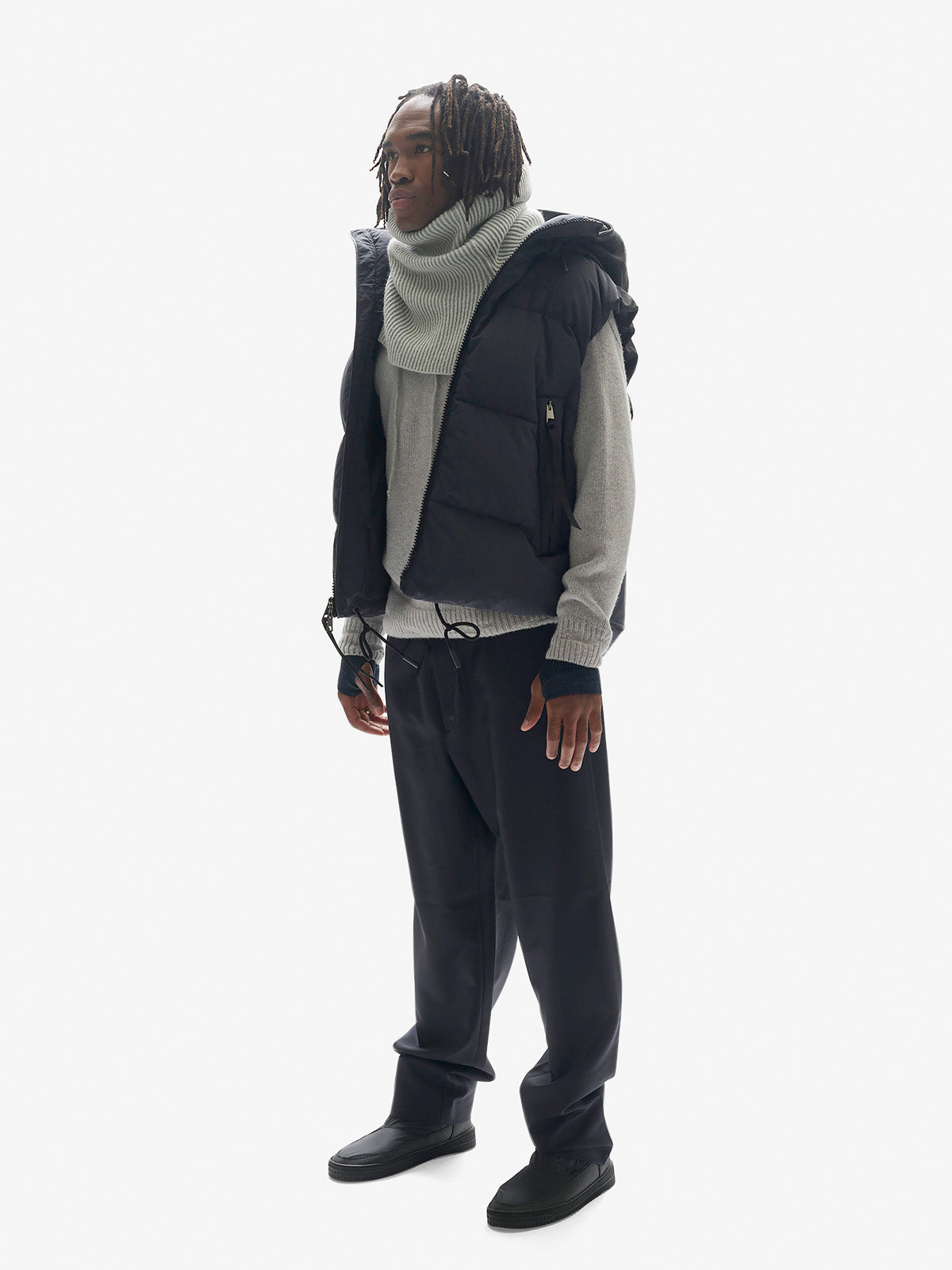 Man HOODED DOWN VEST - Navy  - model