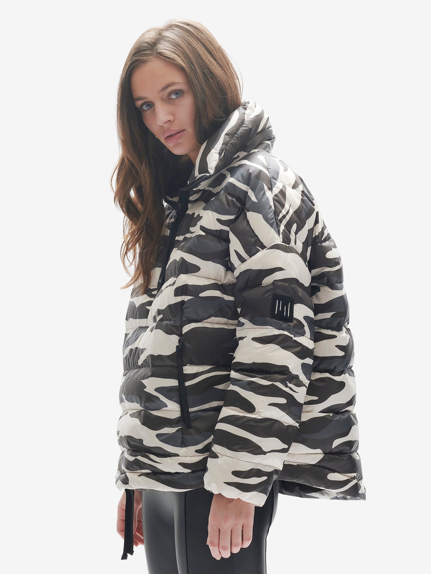 Woman DOWN HALF ZIP - Zebra - left side