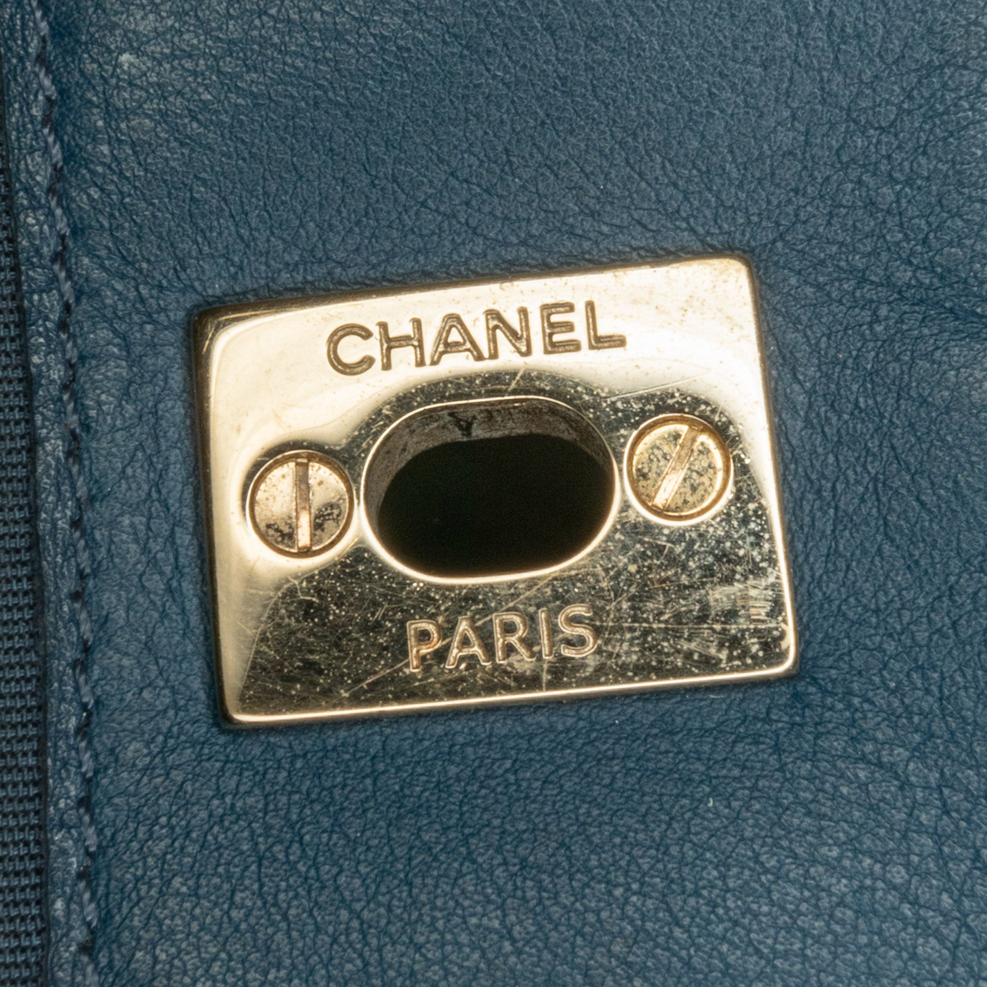 Chanel | Pre-Owned CC Chevron Calfskin Statement Shopping Tote | Blue/Dark BlueBlue/Dark Blue