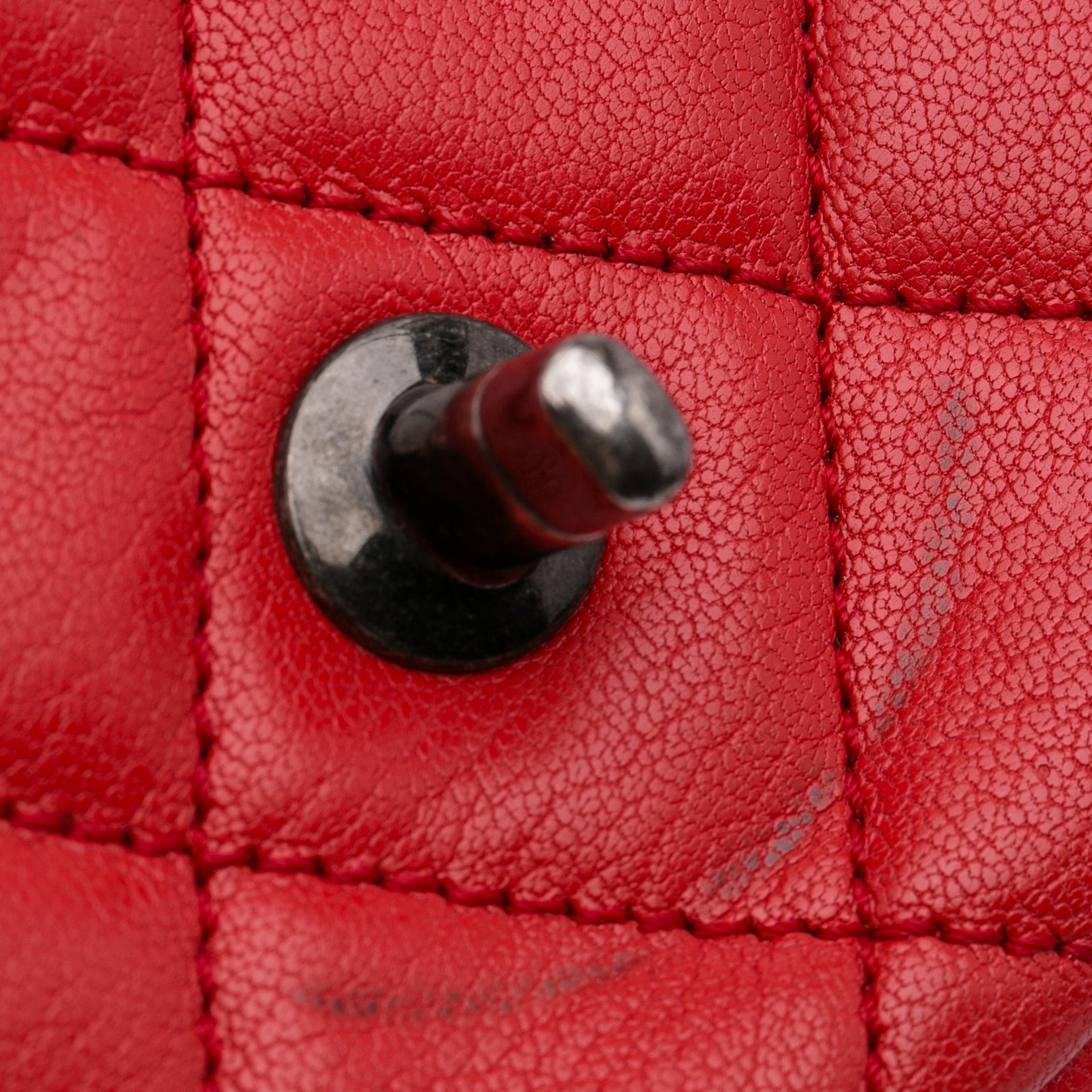 Chanel | Pre-Owned Small Quilted Goatskin Double Carry Waist Chain Flap - I | Red