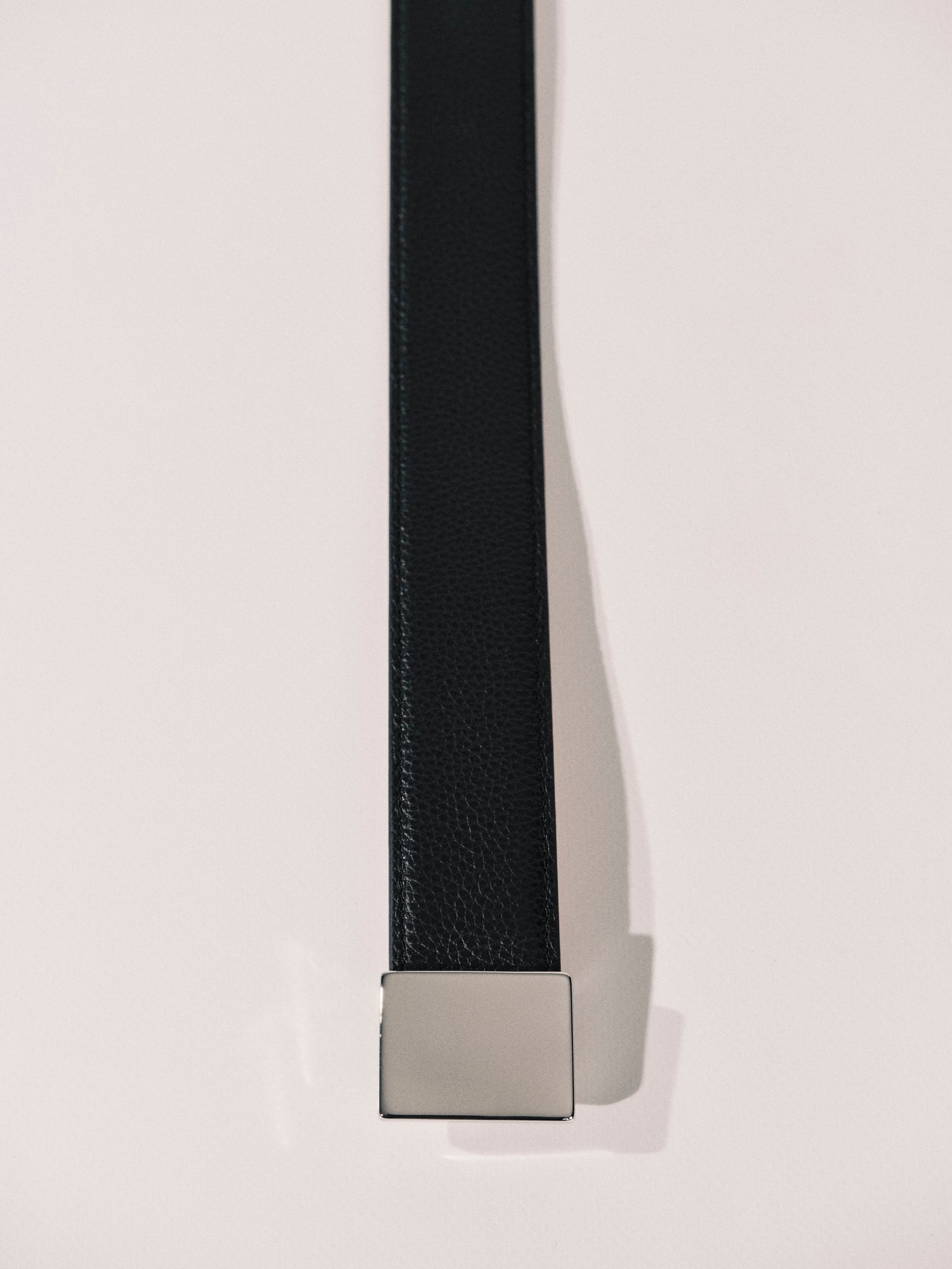 Brandt Pebble Leather Belt | Black & Silver