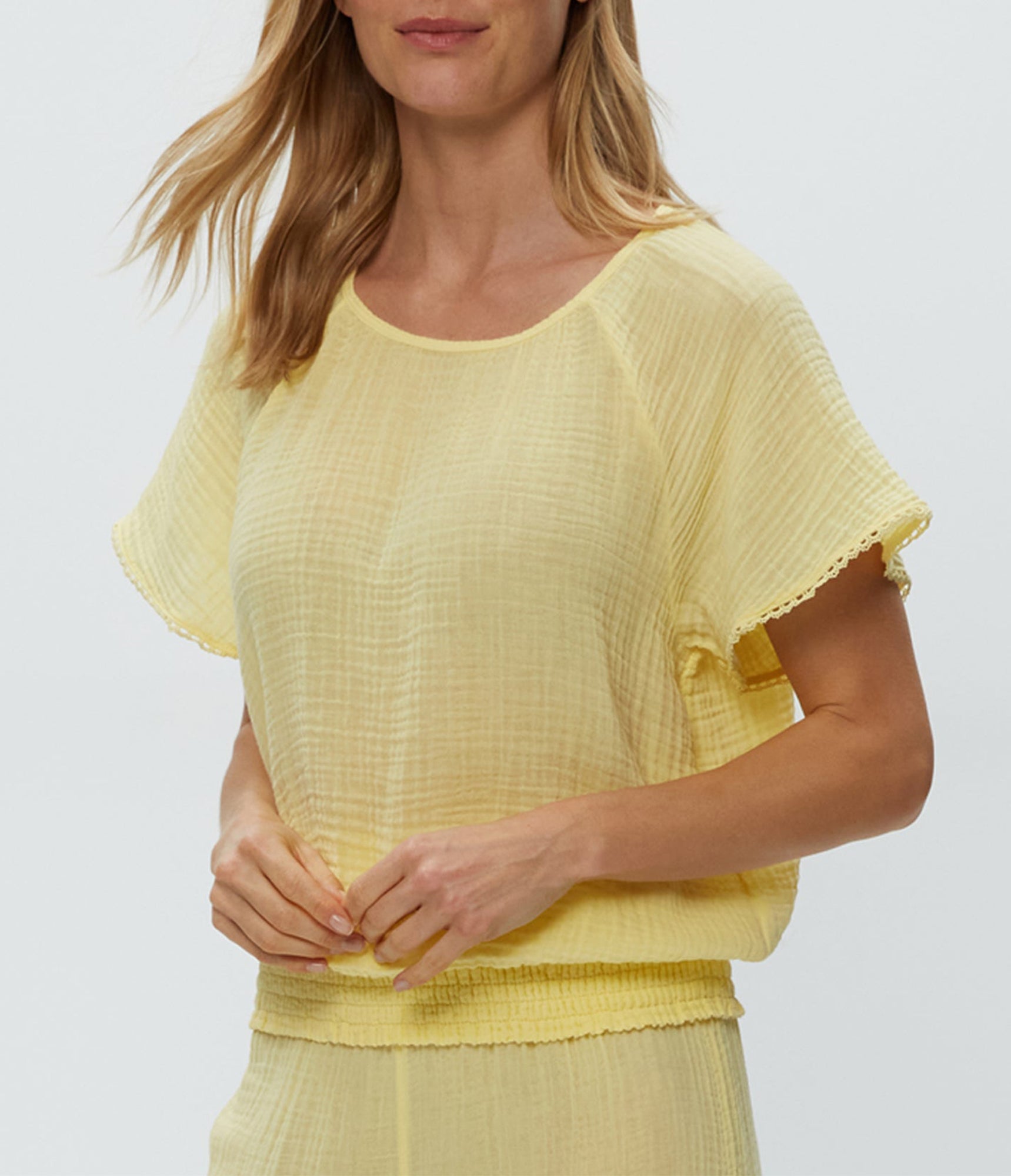 Freema Smocked Top | Lemonade