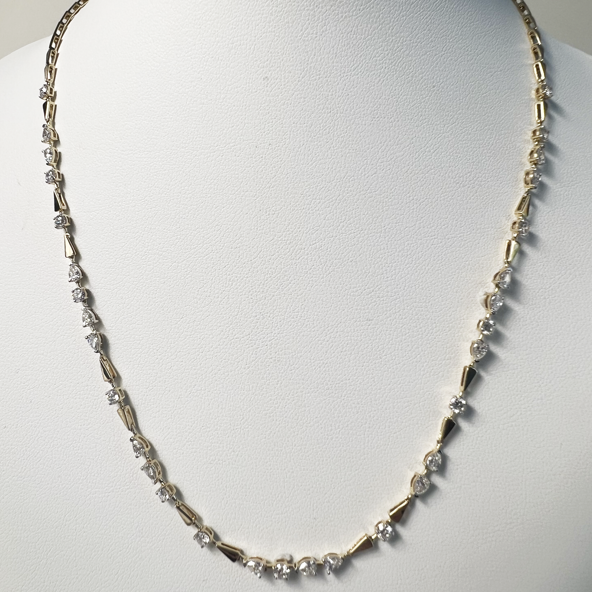 Diamond Gold Link Necklace | 10K Yellow Gold | 3.080 CTW (Approx) Pear-Cut Round White Diamond