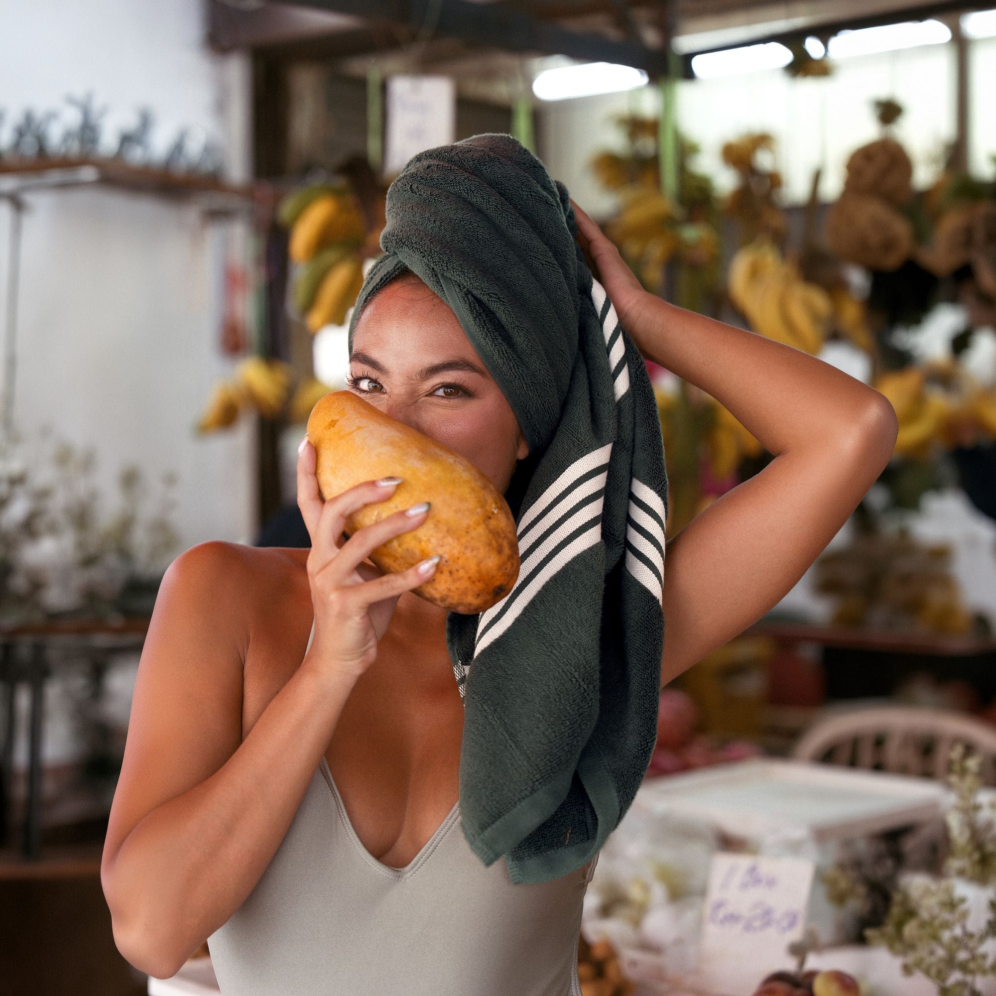 Verdant/Ecru