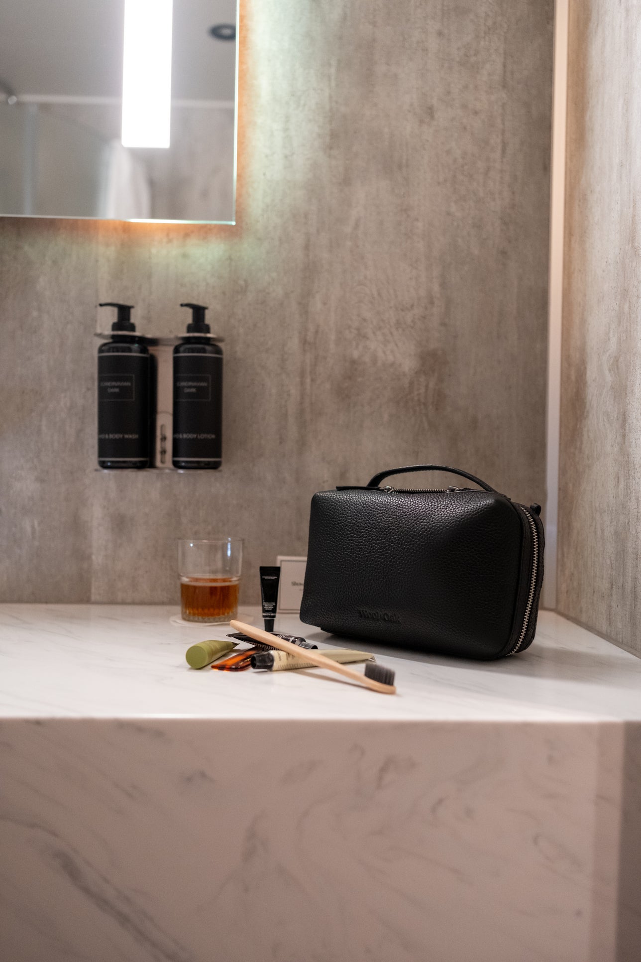 Toto Kit | Jet Black