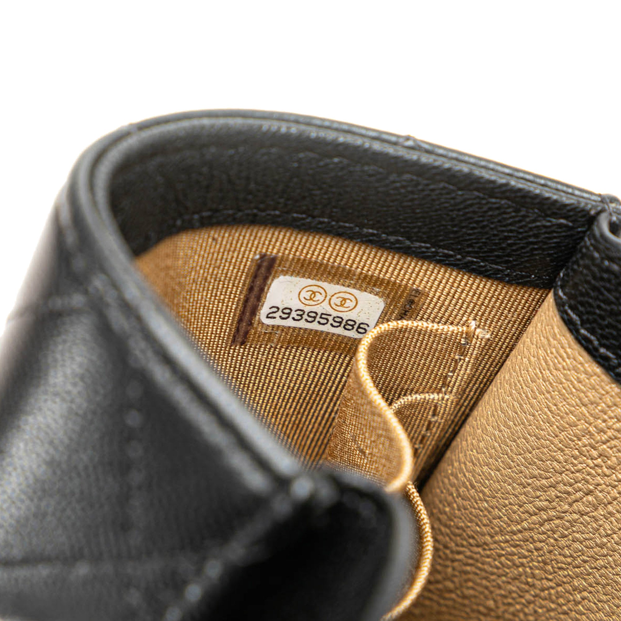 Chanel | Pre-Owned Mini Goatskin Chic Pearls Clutch On Chain | Black