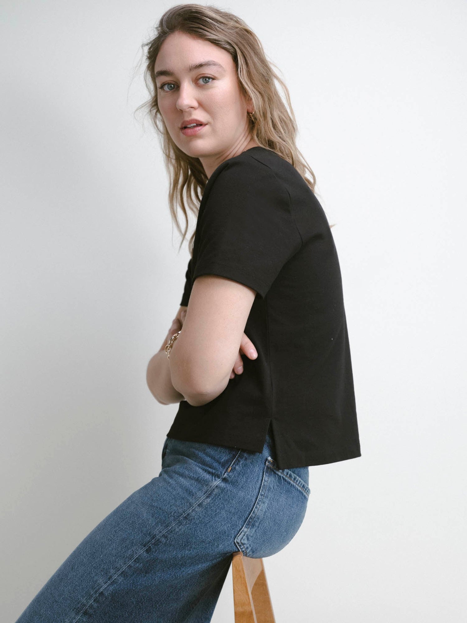 Lively Shoulder Tee | Black