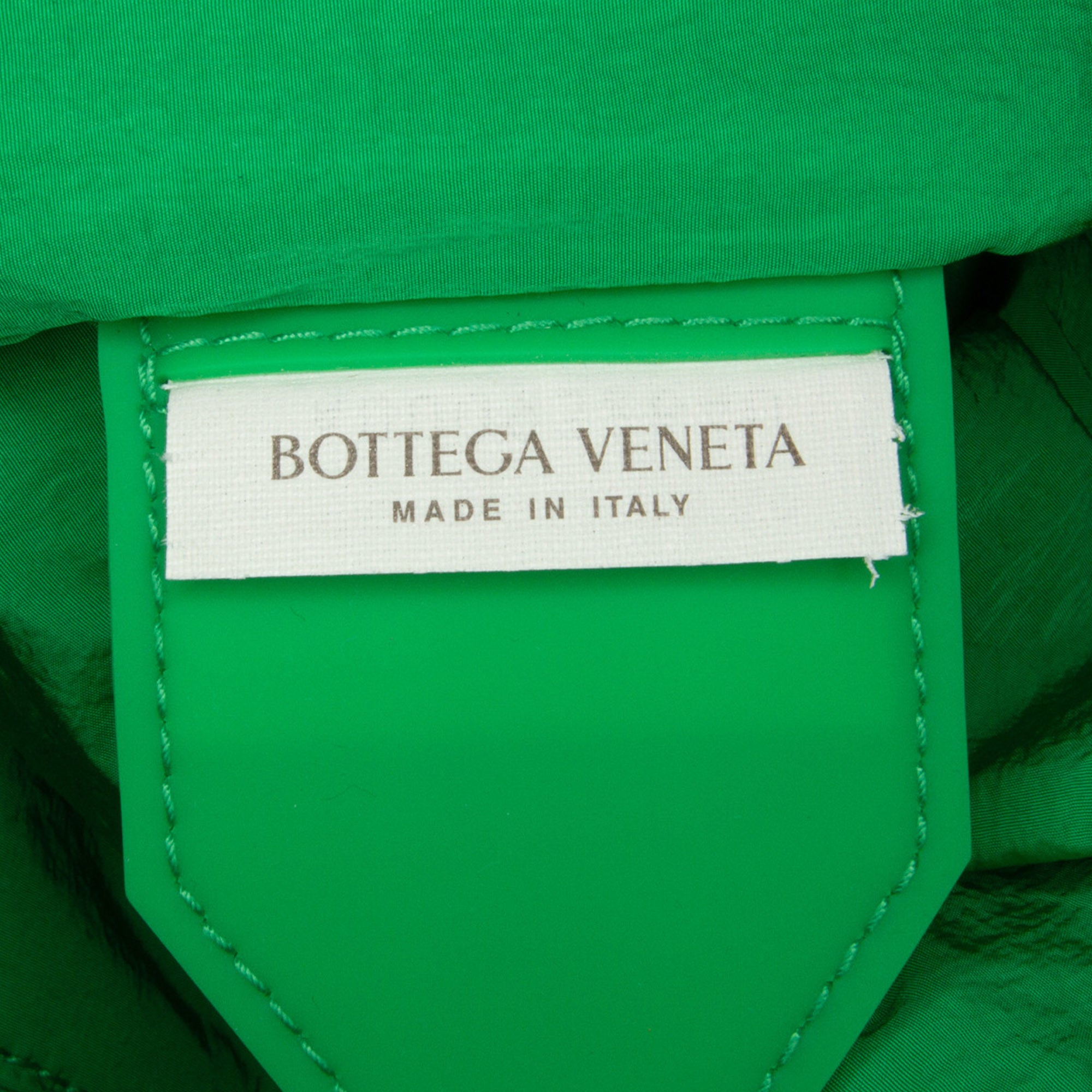 Bottega Veneta | Pre-Owned Roll Up Carry All Tote | Black
