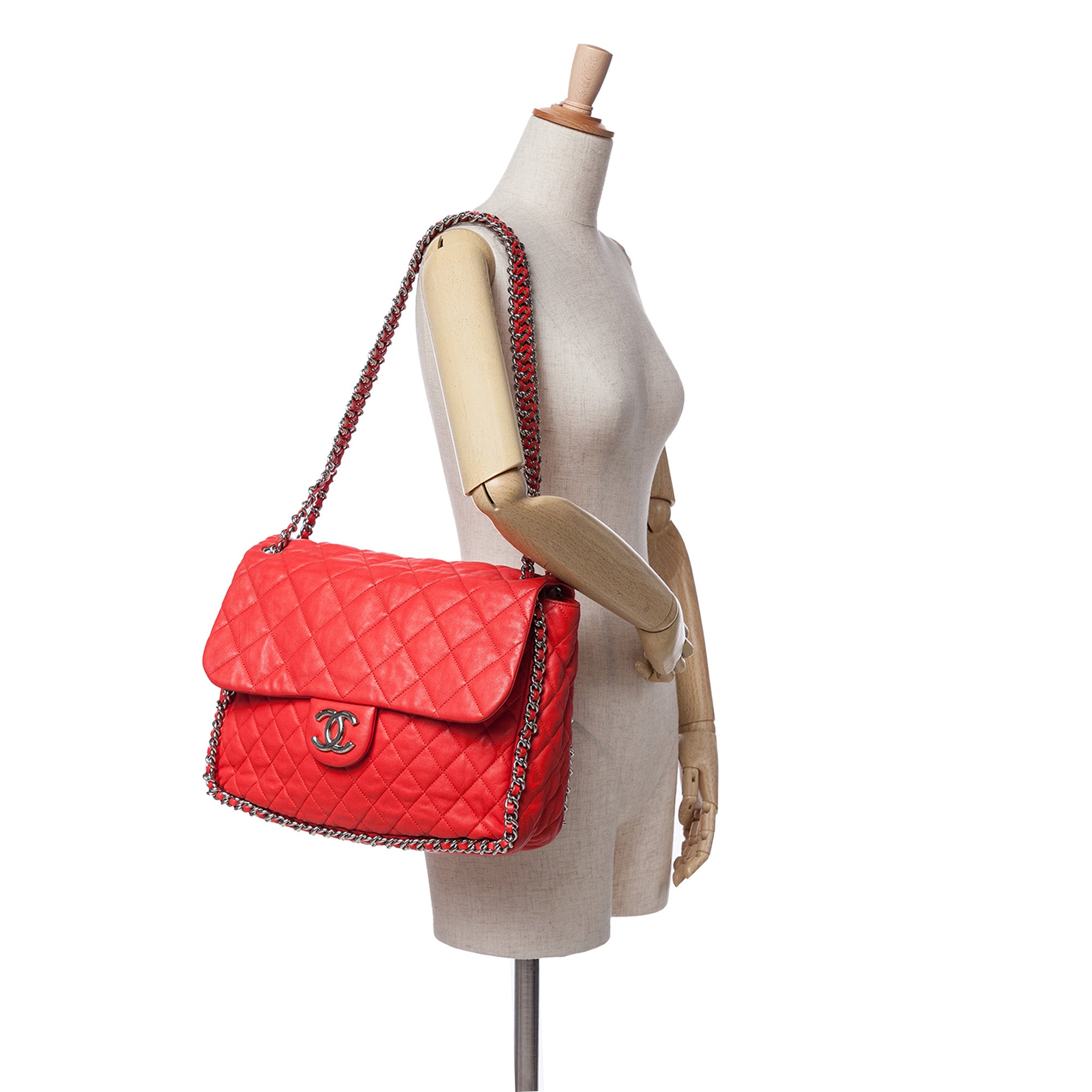 Chanel | Pre-Owned Maxi Washed Lambskin Chain Around Flap | Red