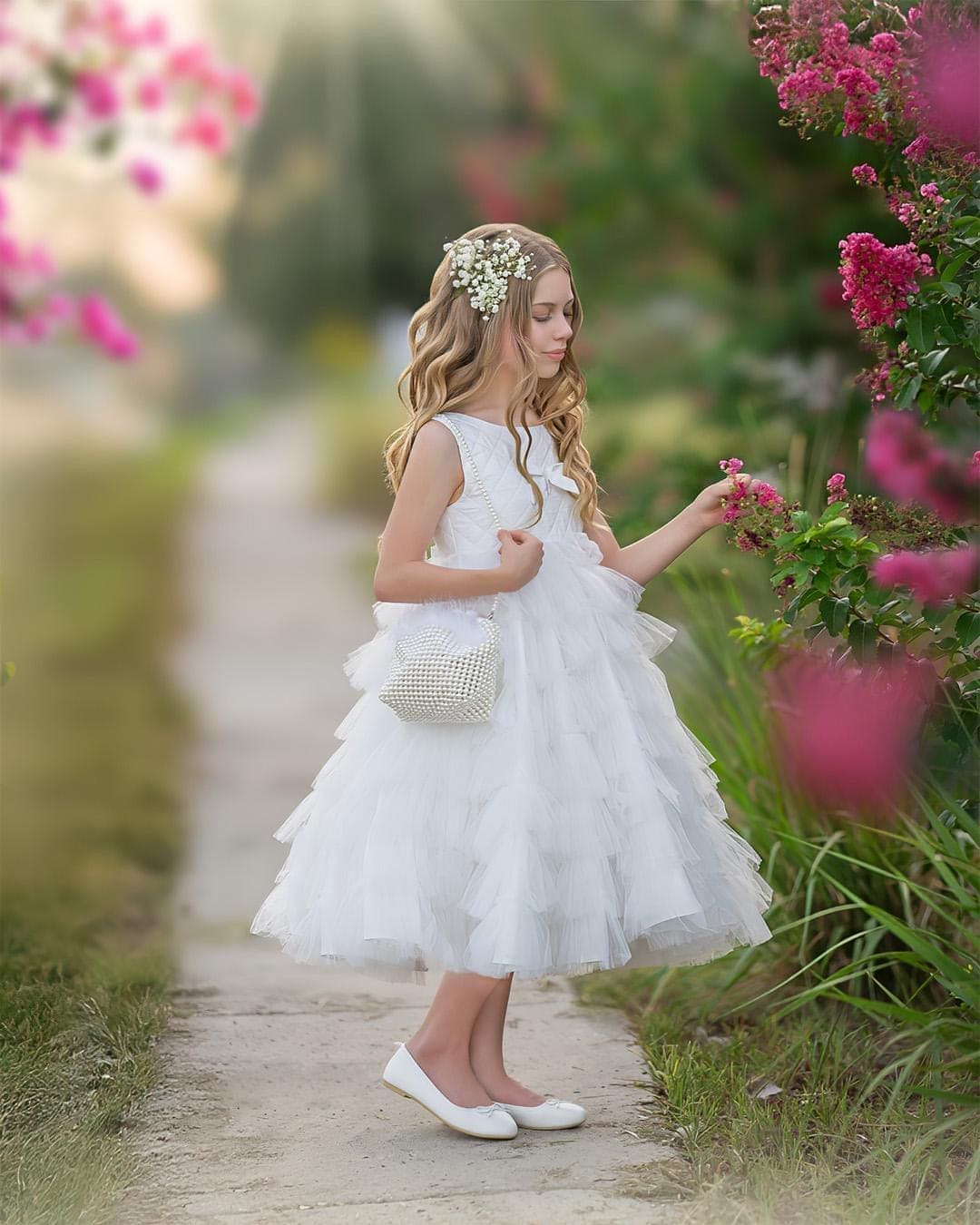 Girl | Pearl Handle Pouch Bag | White