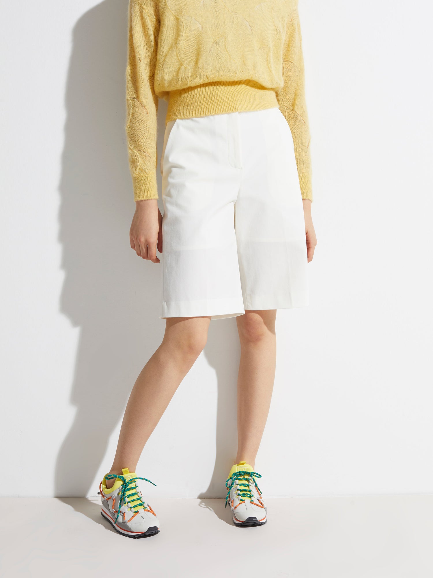 Shorts | White
