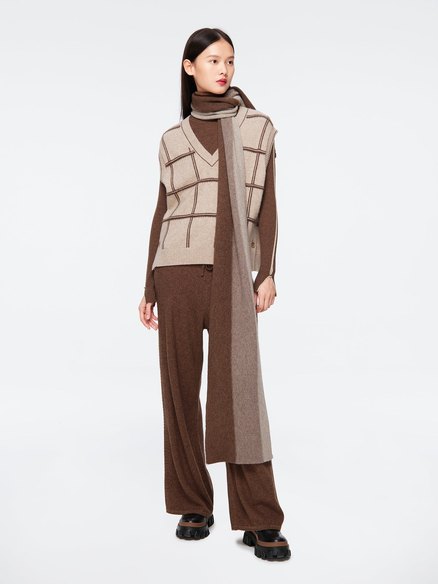 No-Dye Yak Cashmere Knit Top | Brown