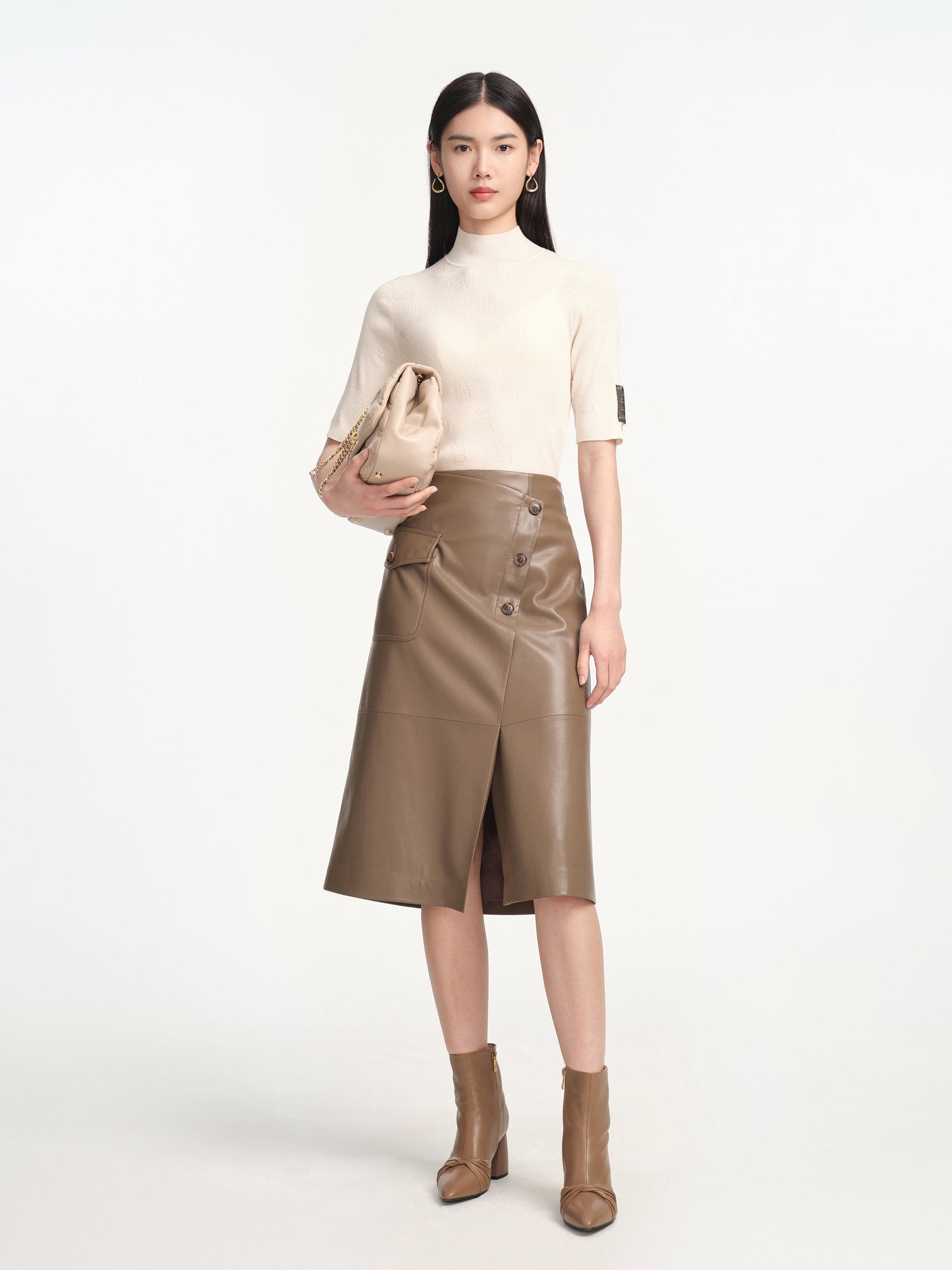 Semi-High Neck Knit Top | White