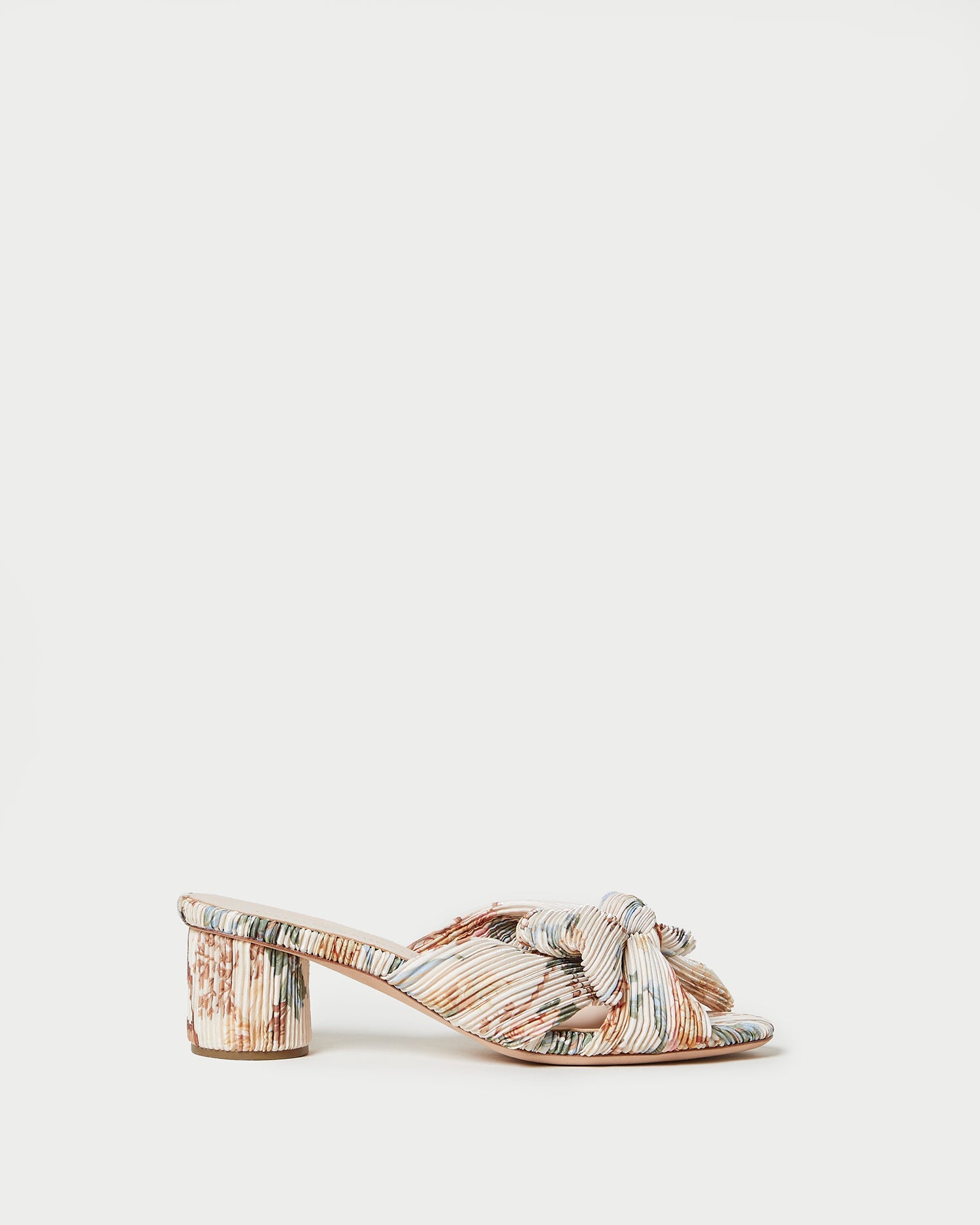 Color: Cream Botanical Floral
