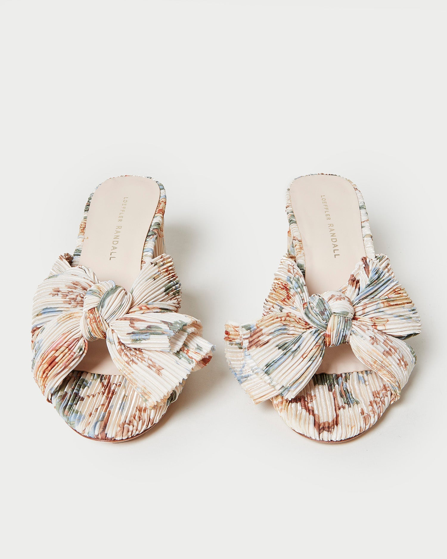 Color: Cream Botanical Floral