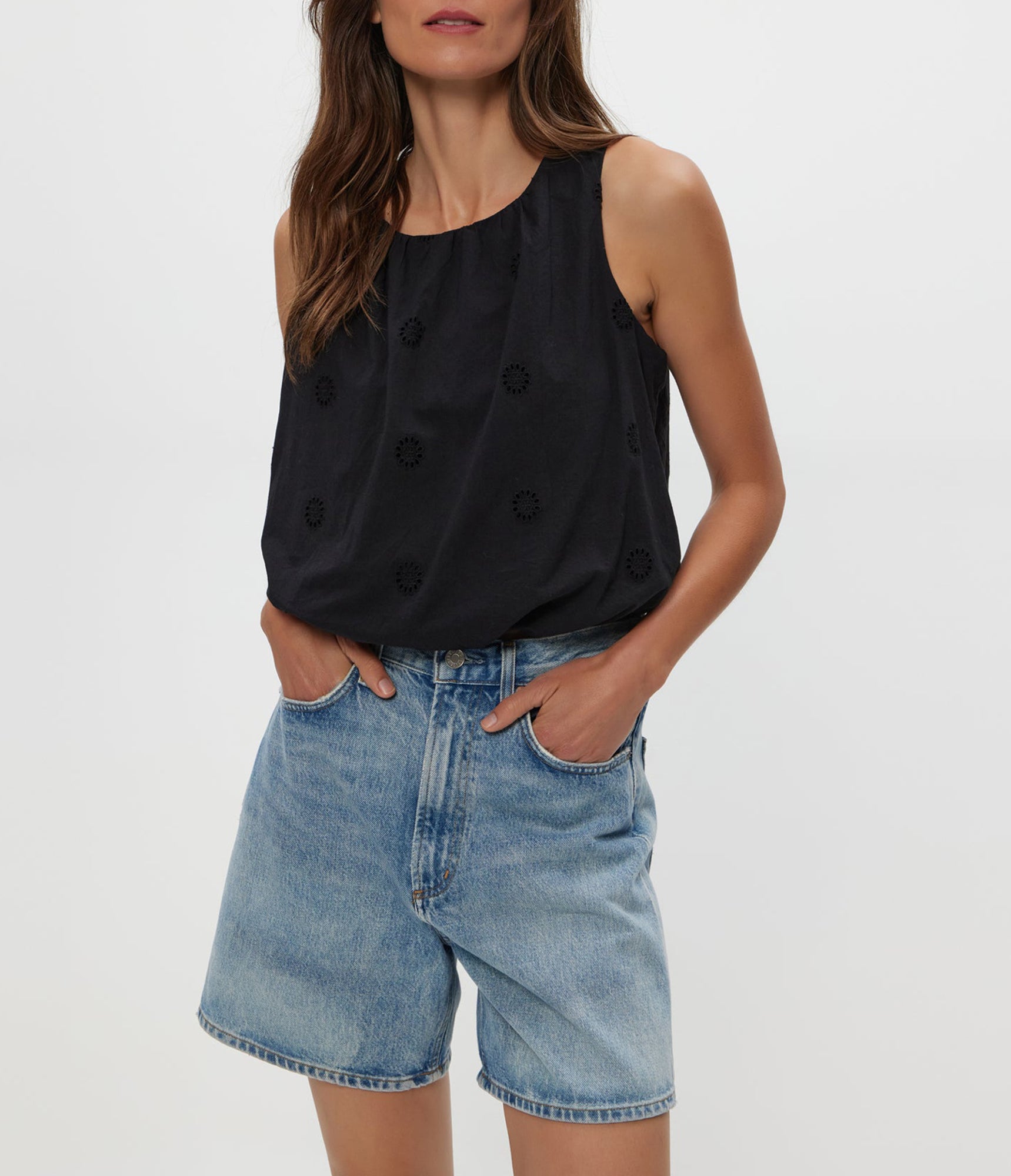 Hazel Eyelet Bubble Top | Black