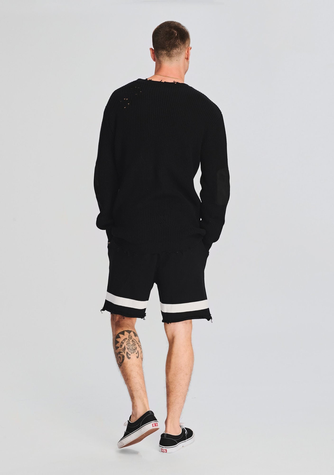 Unisex | Devin Sweater | Black