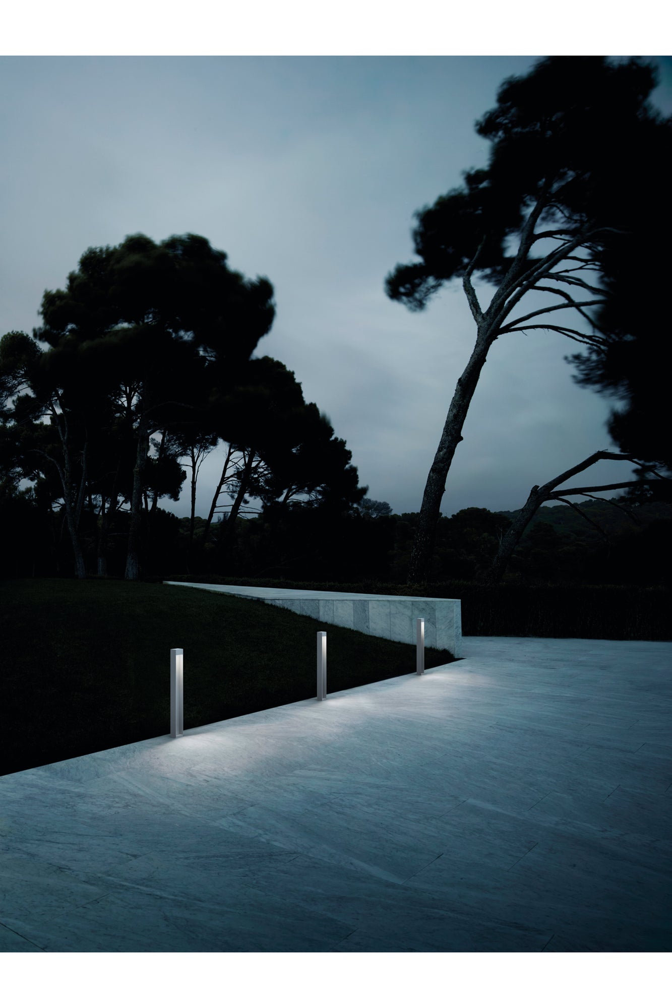 Klein Pro Outdoor Bollard H35.4" 3000K | Black