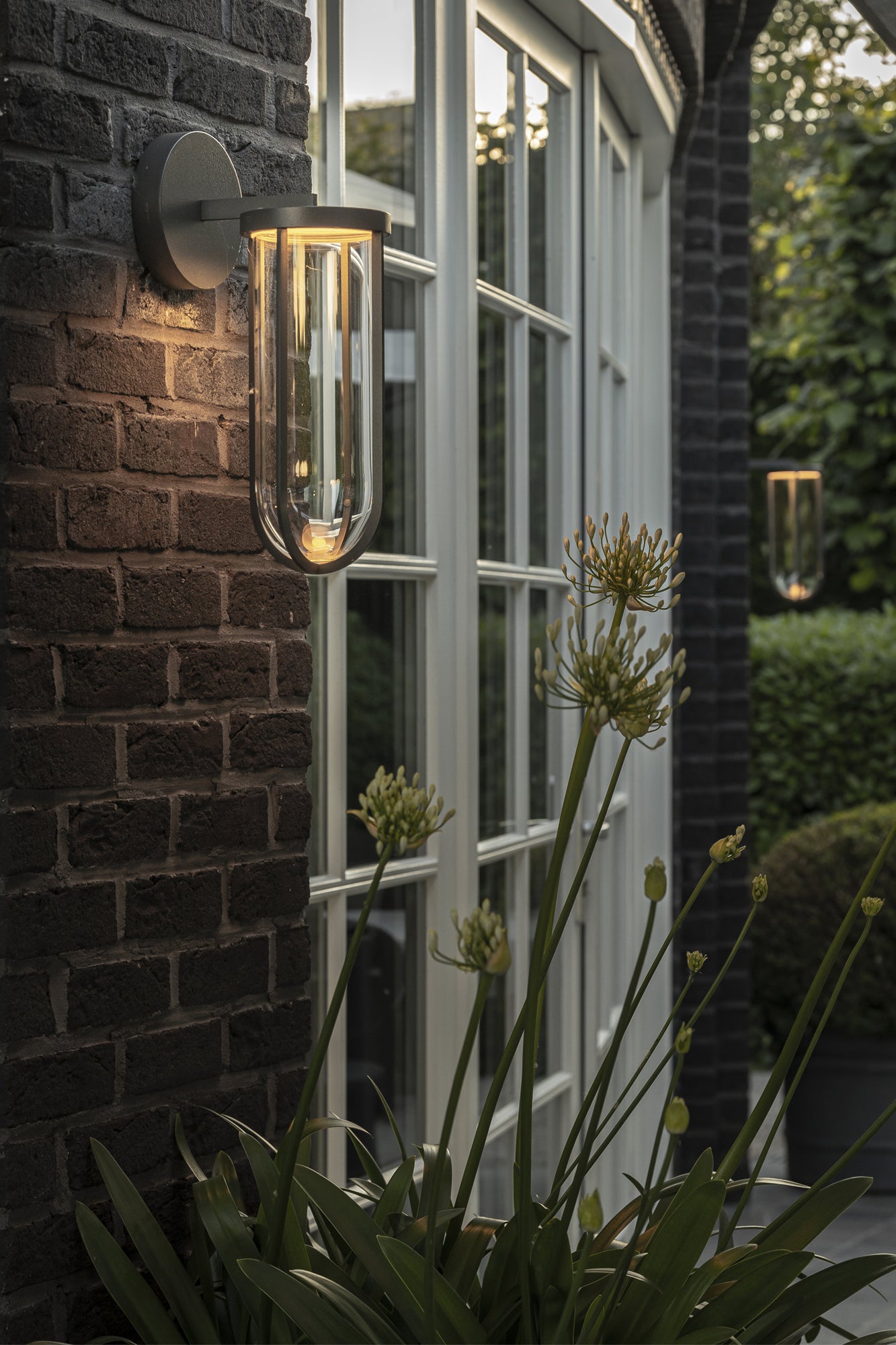 In Vitro Outdoor Wall 2700K 1-10V | Forest Green