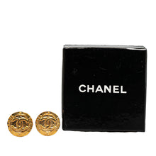 Chanel | Pre-Owned Gold Plated CC Round Clip On Earrings - III | Gold