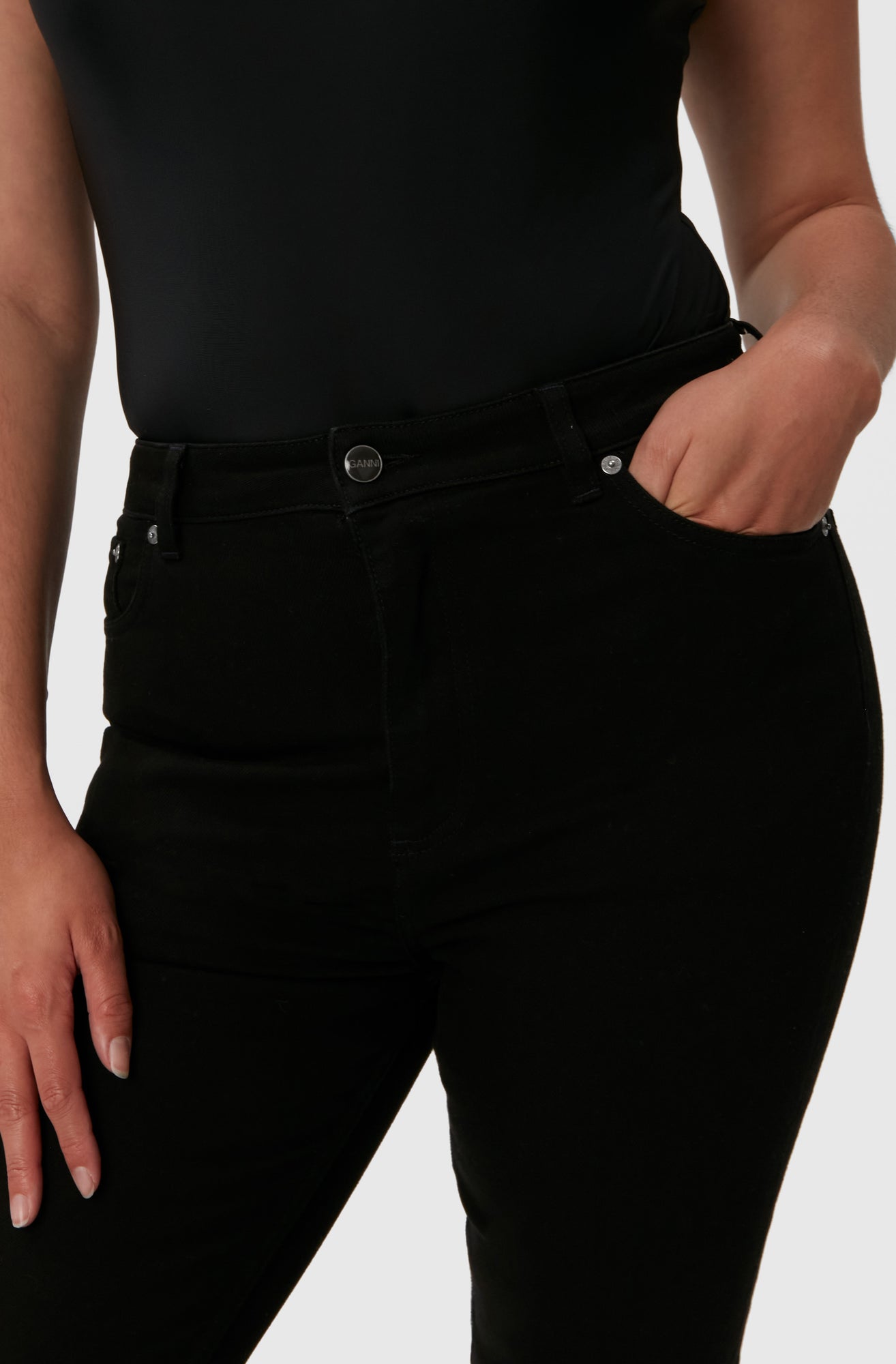 Stretch Cropped Jeans | Black/Black