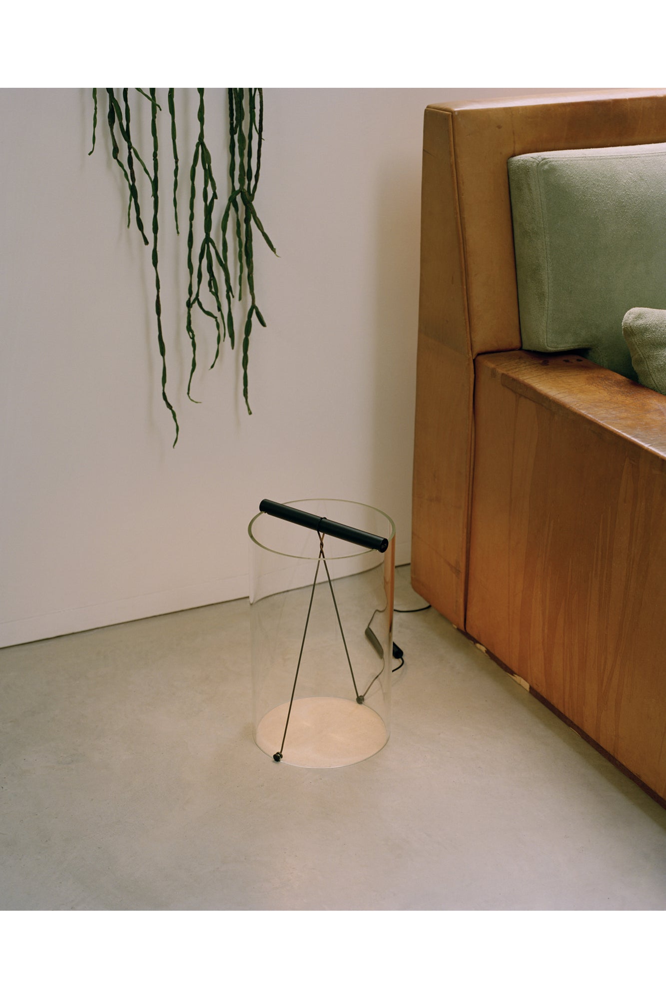 To-Tie Table 2 | Anodized Black