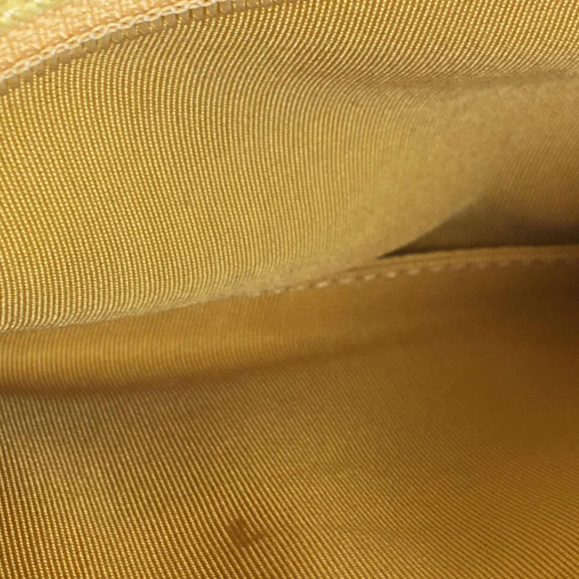 Chanel | Pre-Owned Medium Canvas 19 Flap | Yellow