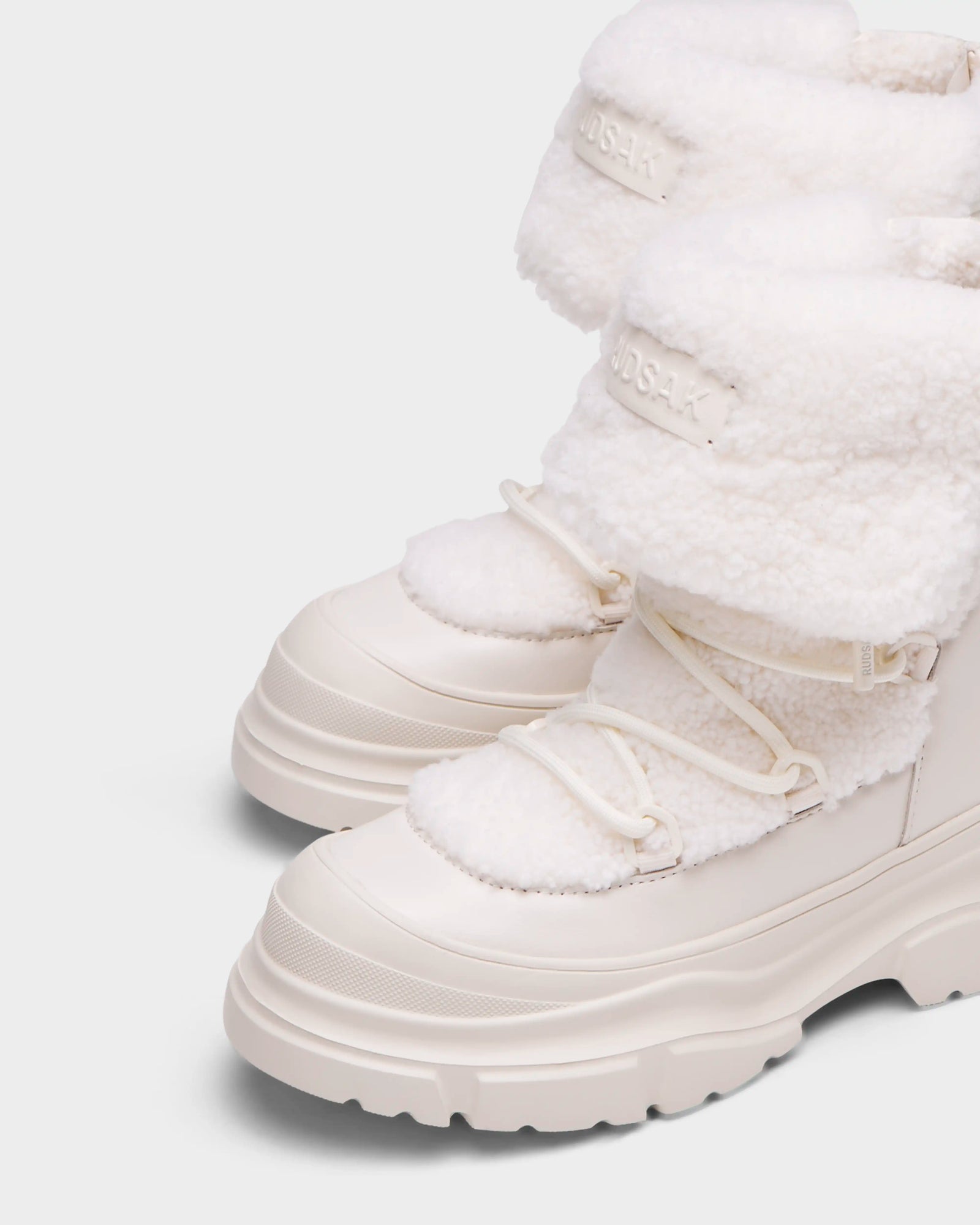 Women | ROKI - 8224533 | Iceland