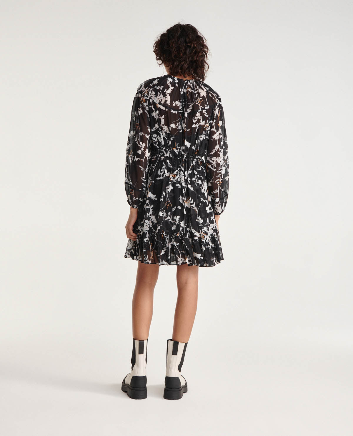 Short Floral Print Dress With Gathers | Women | Black