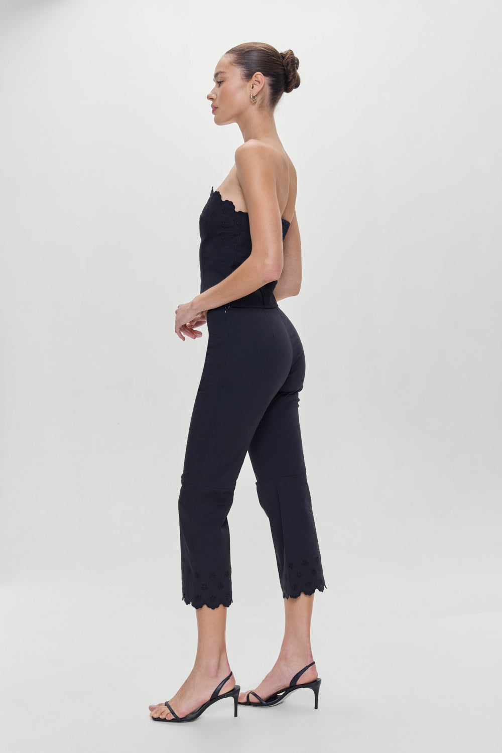 Twilight Capri Pants Black