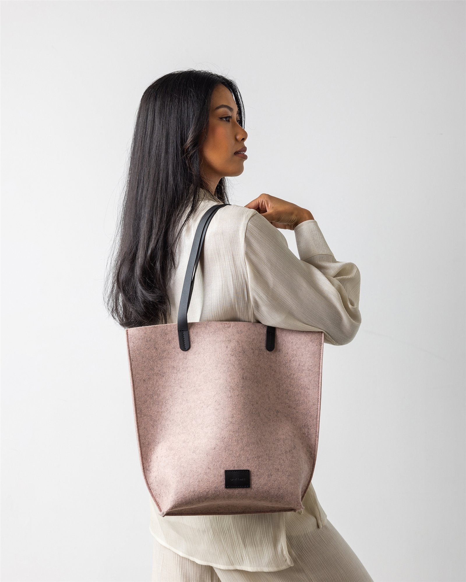 Holiday Hana Merino Wool Tote | Rose Quartz
