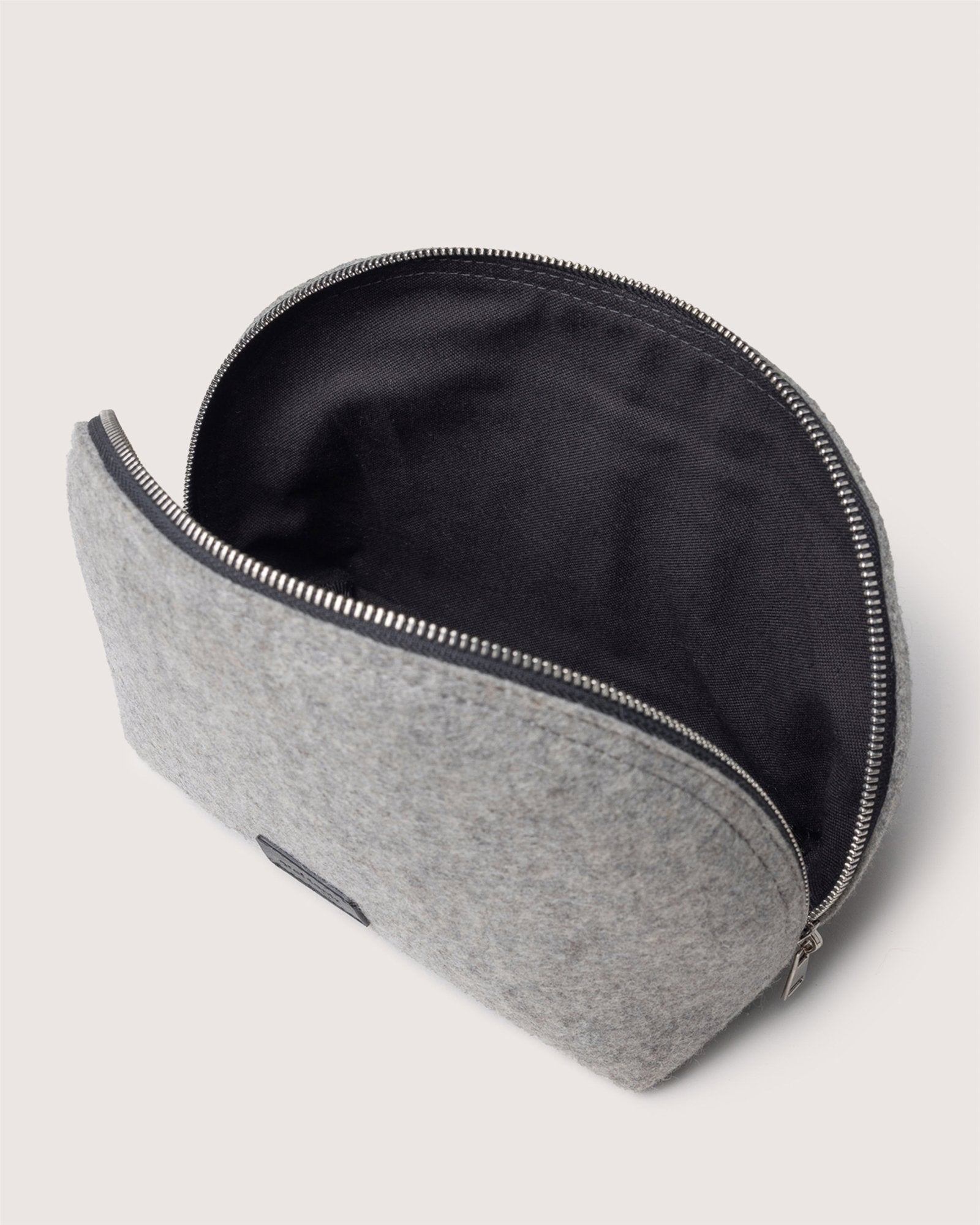 Pochi Merino Wool Large Pouch | Granite