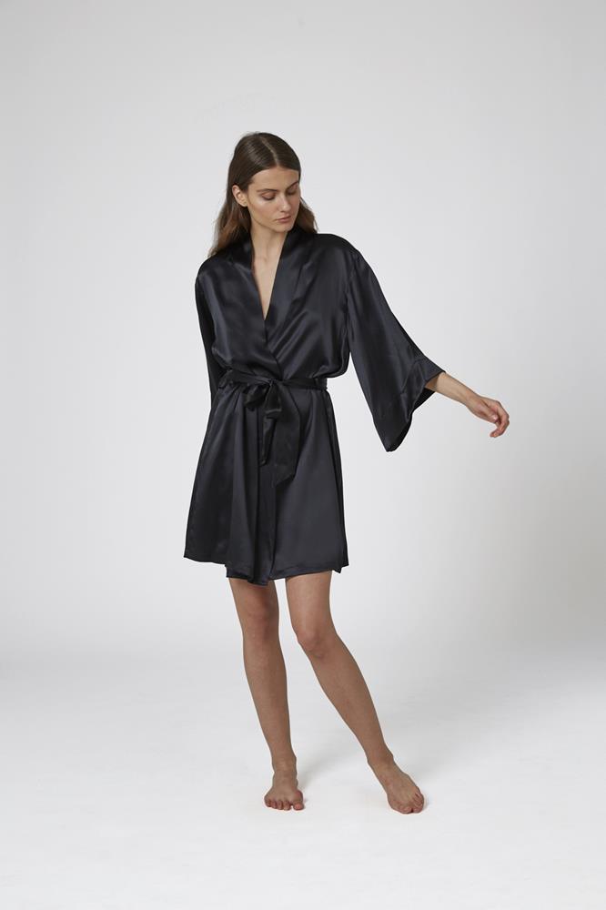 Fine Finishes Robe | Black