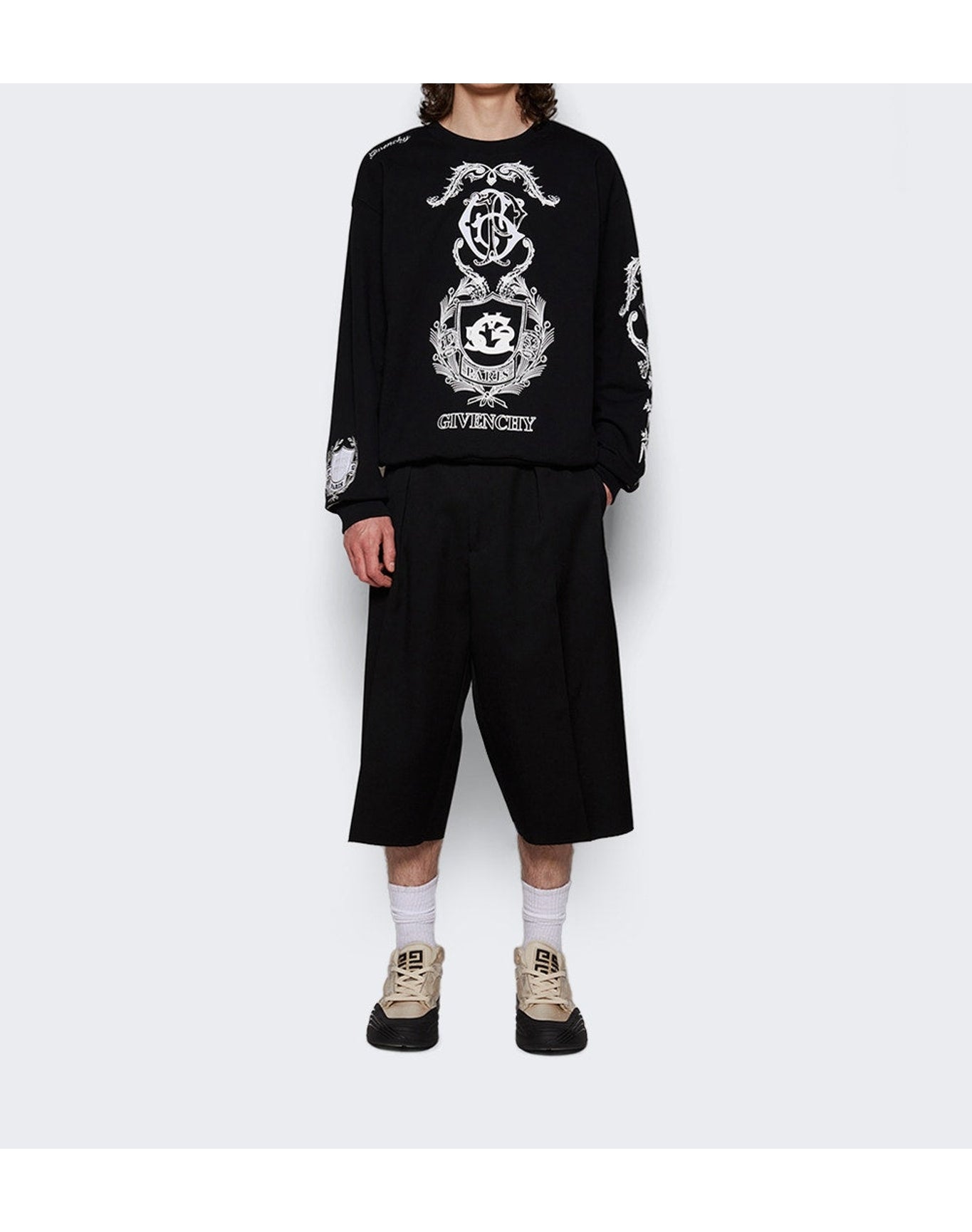 Givenchy | Men | Graphic Crest Sweatshirt | Black