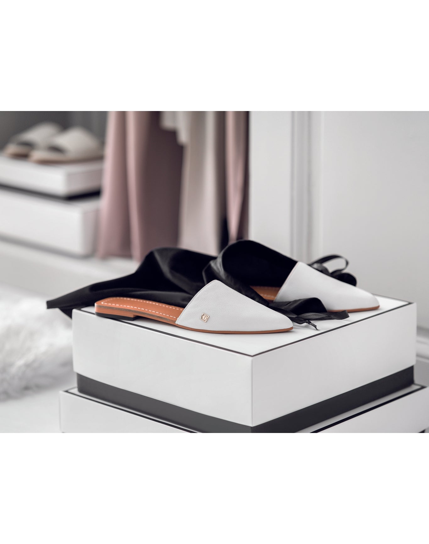Grace Leather Slippers | White