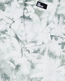 Light Green Palm Tree Print Short Sleeve Shirt | Men | White x Khaki