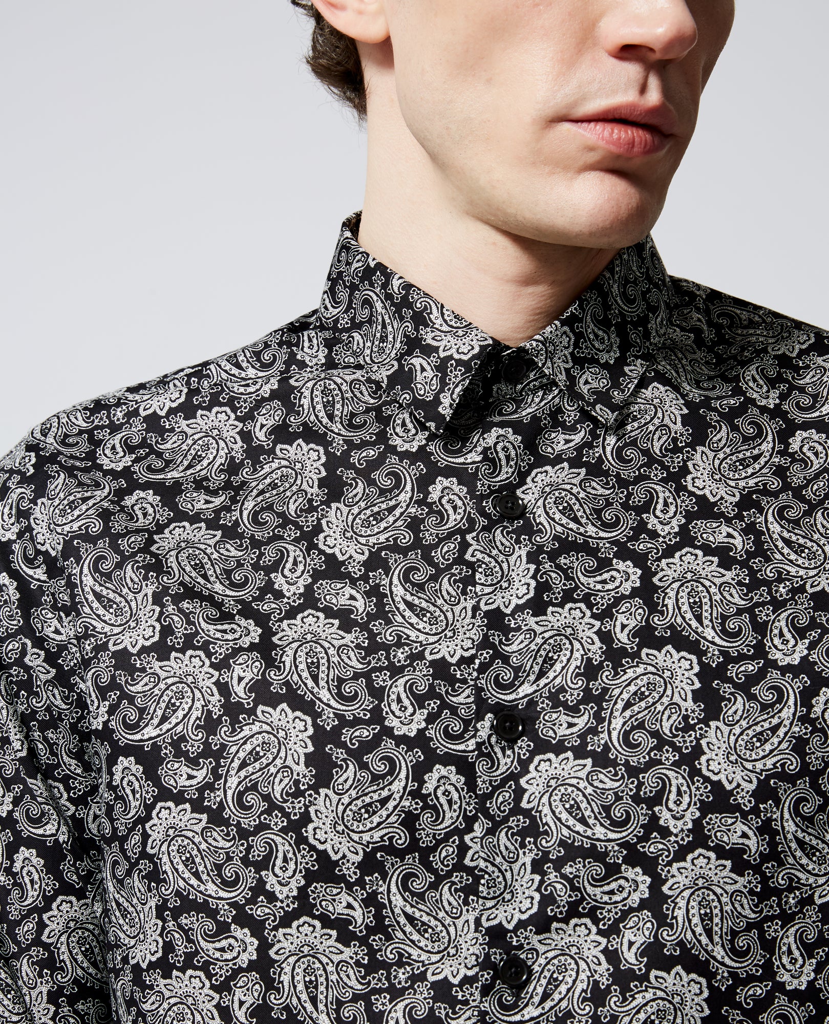 Printed Slim-Fit Shirt W/Paisley Motif | Men | Black x White