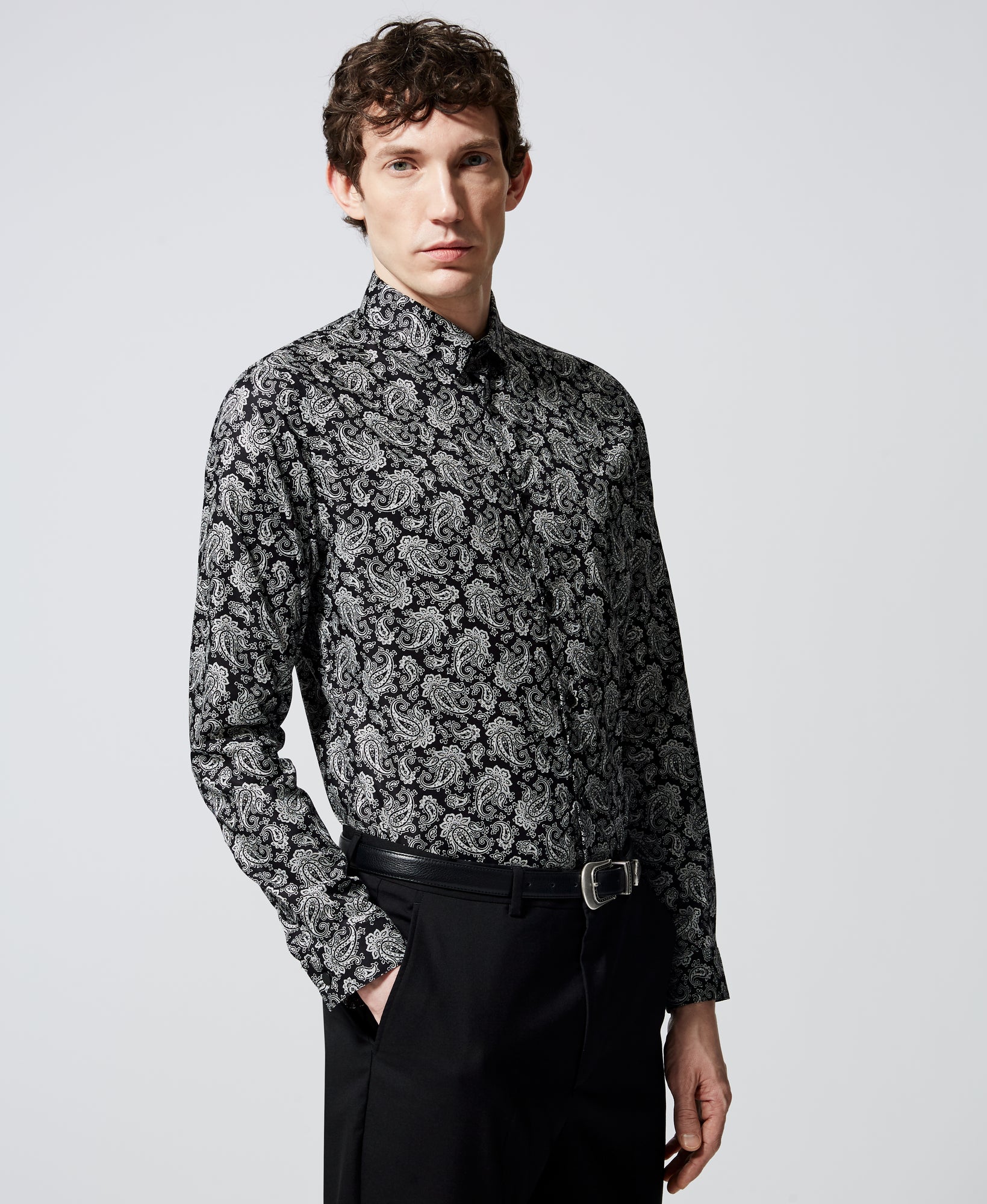 Printed Slim-Fit Shirt W/Paisley Motif | Men | Black x White