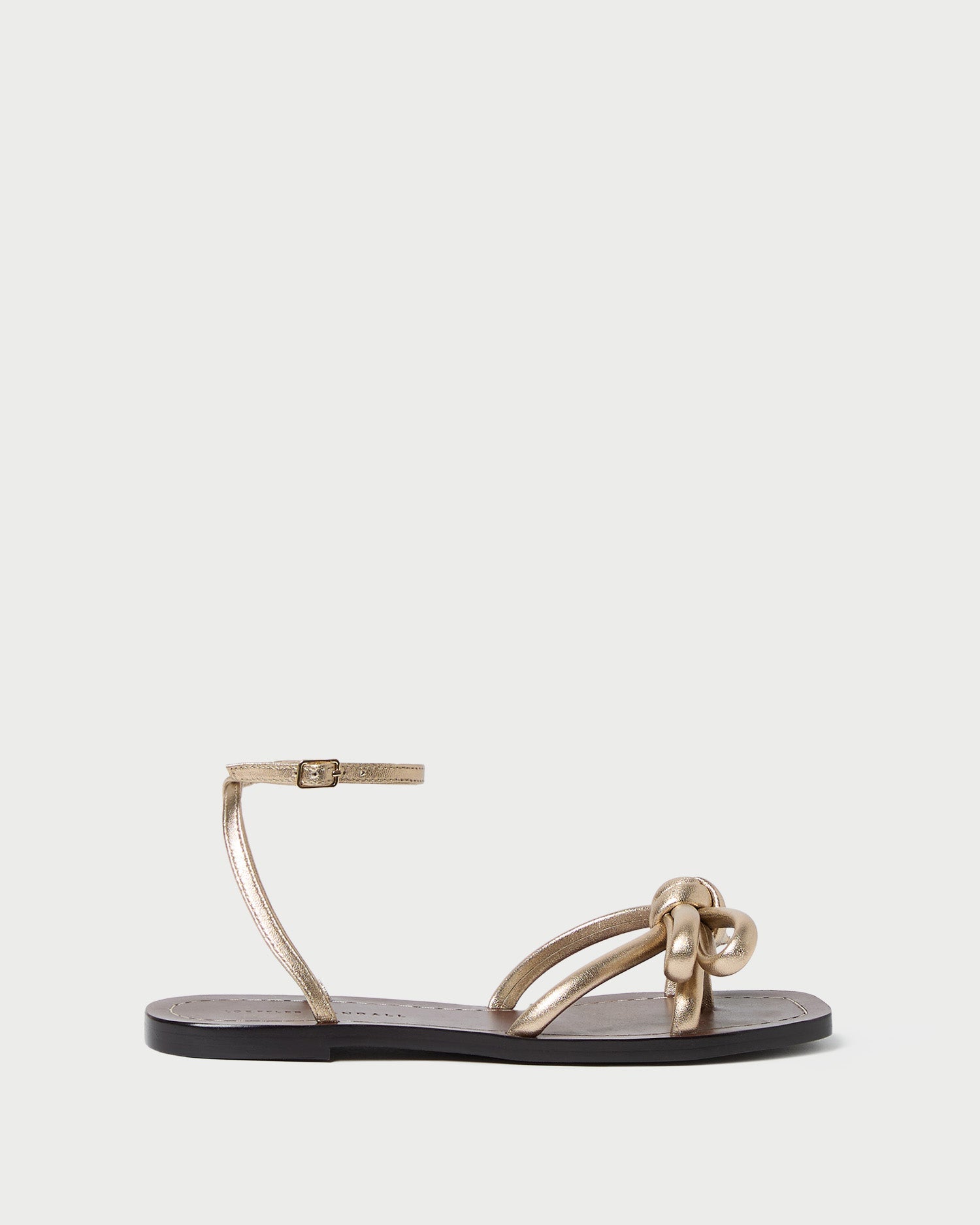 Color: Champagne