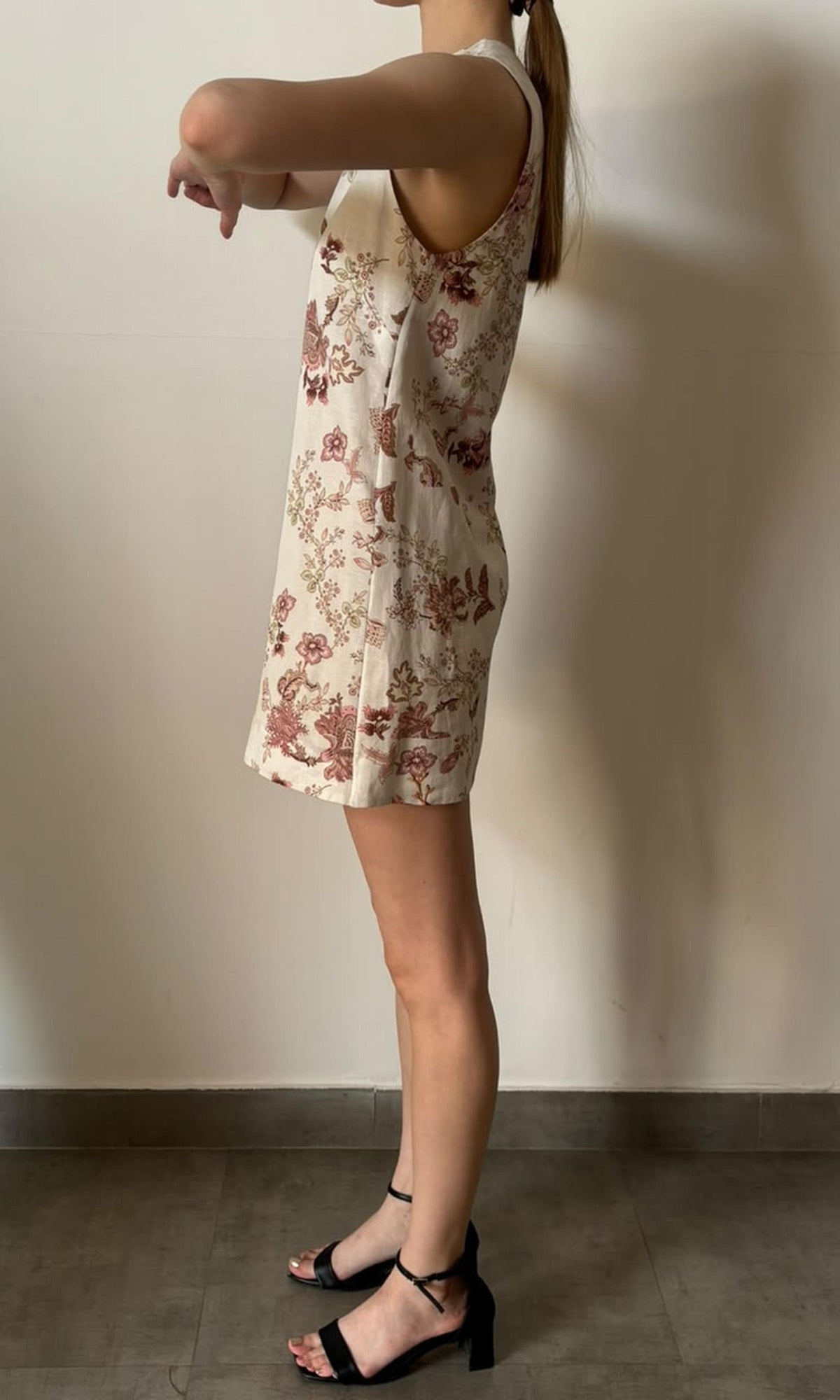 Hemant And Nandita | Inv Linen Cotton Sleeveless Short Dress | White Print