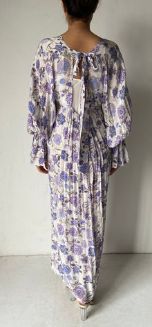 Hemant & Nandita | Dija Kaftan | White/Blue