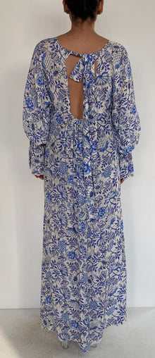 Hemant & Nandita | Mala Kaftan | Blue/White