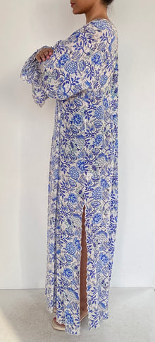 Hemant & Nandita | Mala Kaftan | Blue/White