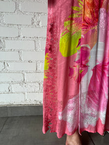 Hemant & Nandita | Mina V-Neck Long-Sleeve Floral Long Dress | Pink