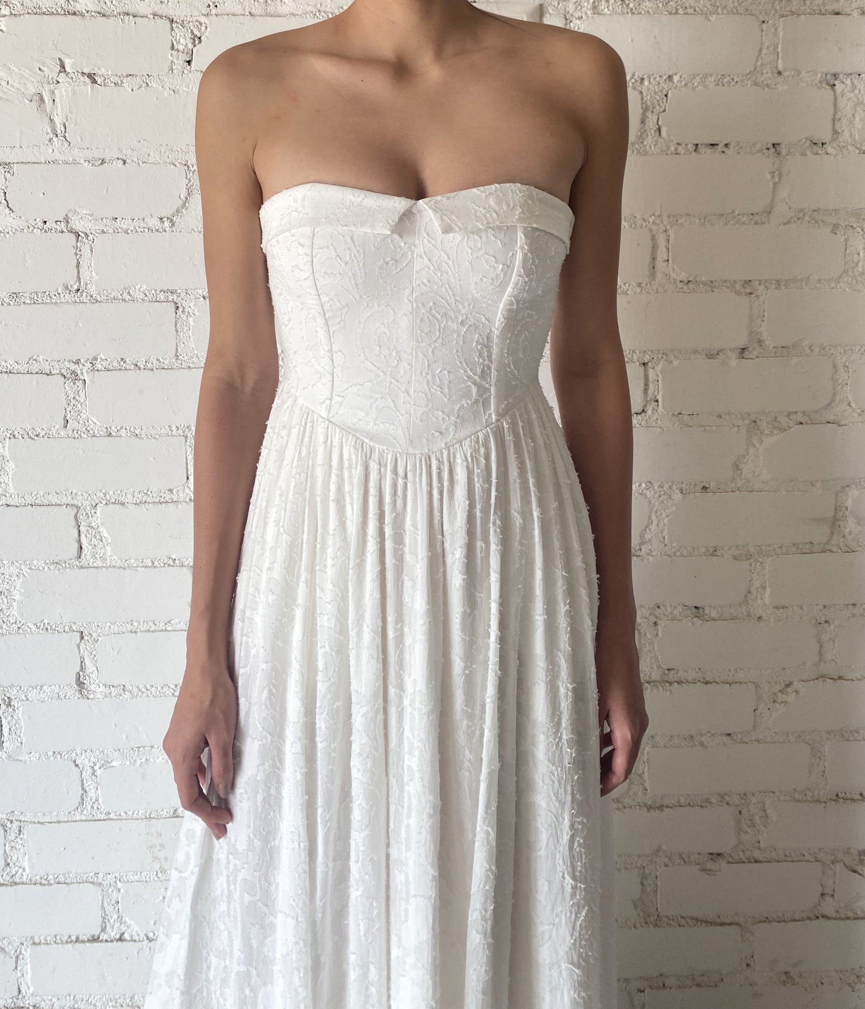 Hemant & Nandita | Nera Sweetheart-Neck Sleeveless Long Dress | White