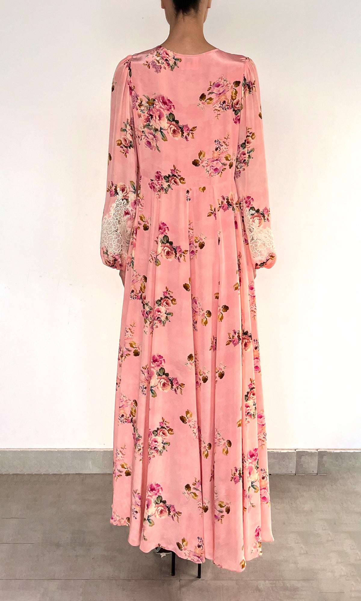 Hemant And Nandita | Niva Viscose Natural Crepe Maxi Kaftan | Pink Floral