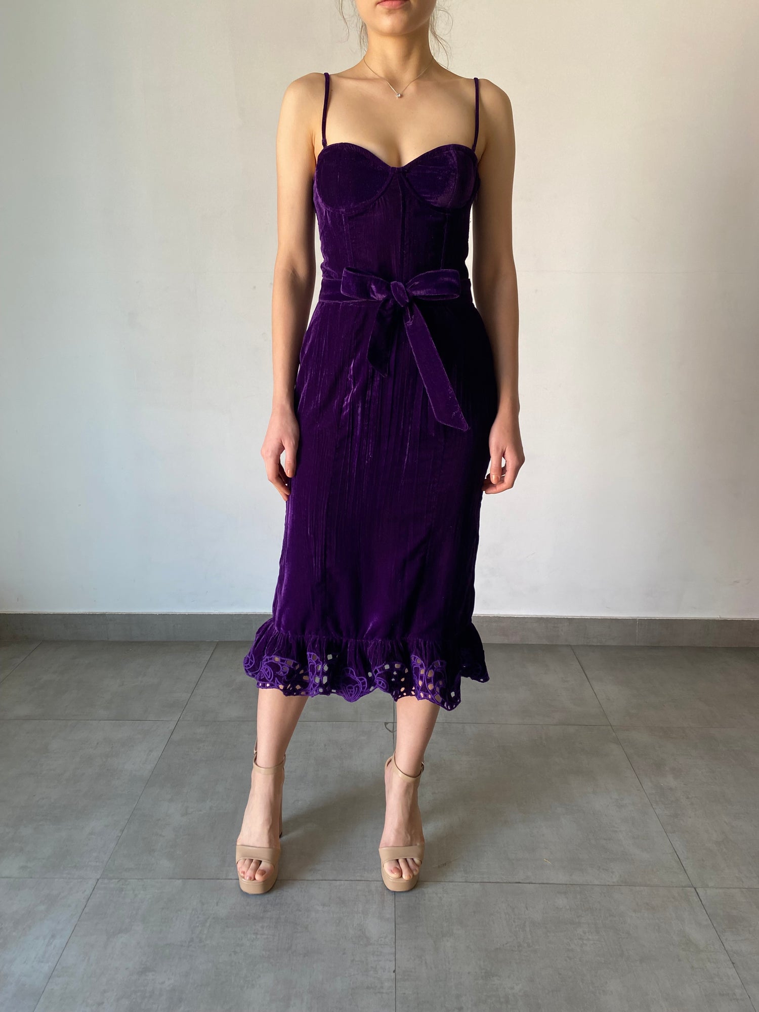 Hemant & Nandita | Reha Velvet Midi Dress | Purple