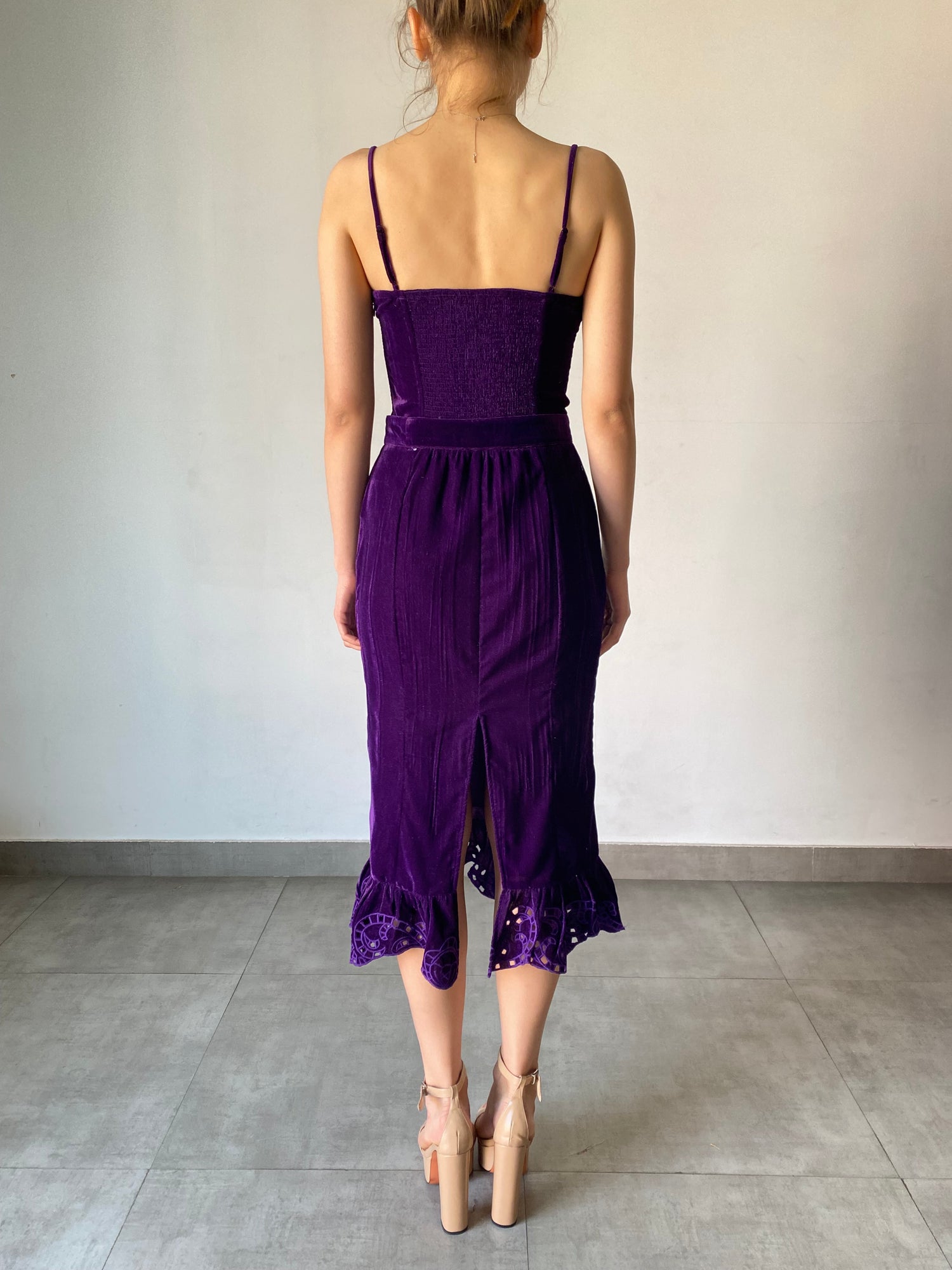 Hemant & Nandita | Reha Velvet Midi Dress | Purple