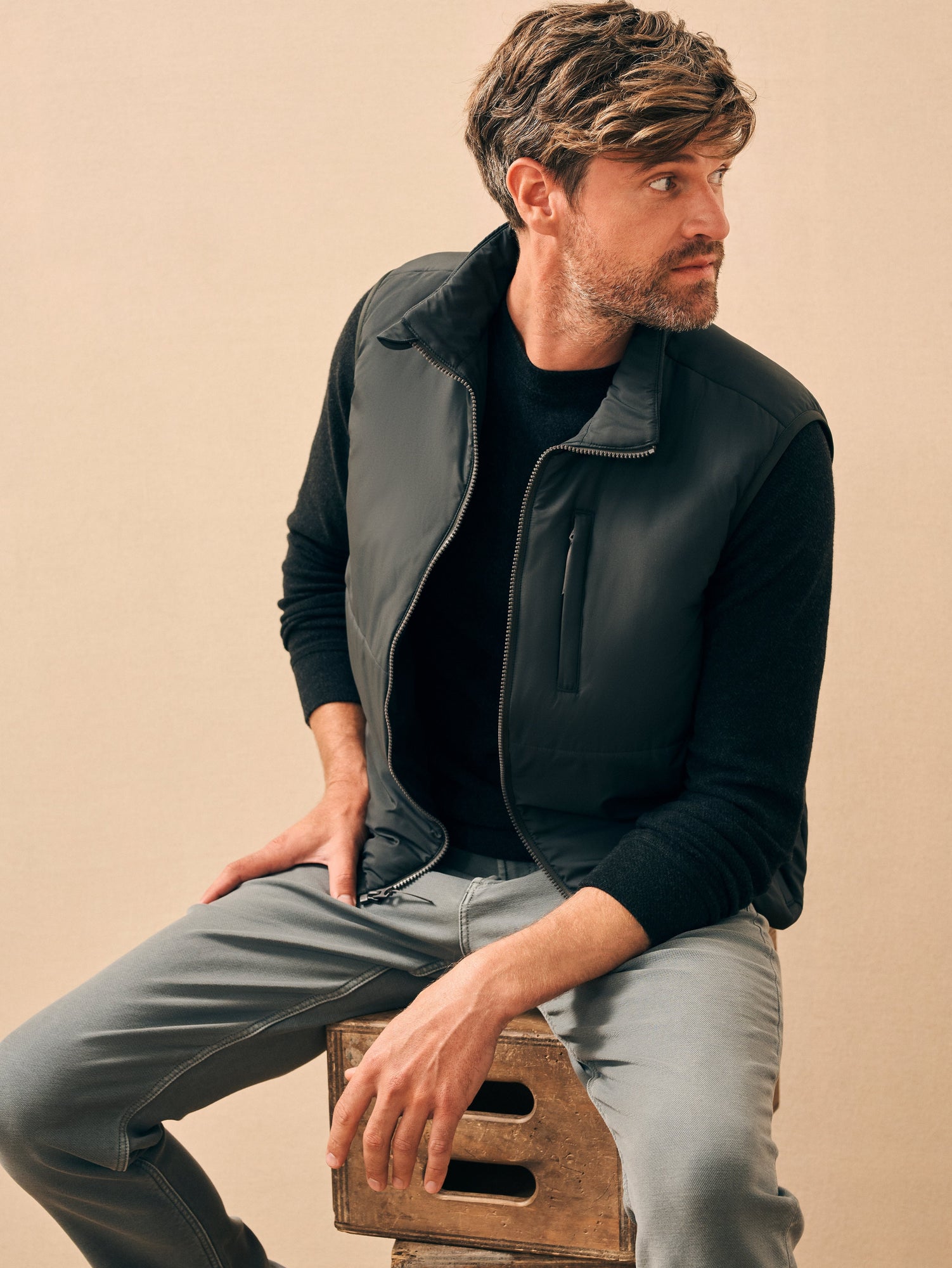 Mens | Atmosphere Vest | Mountain Black