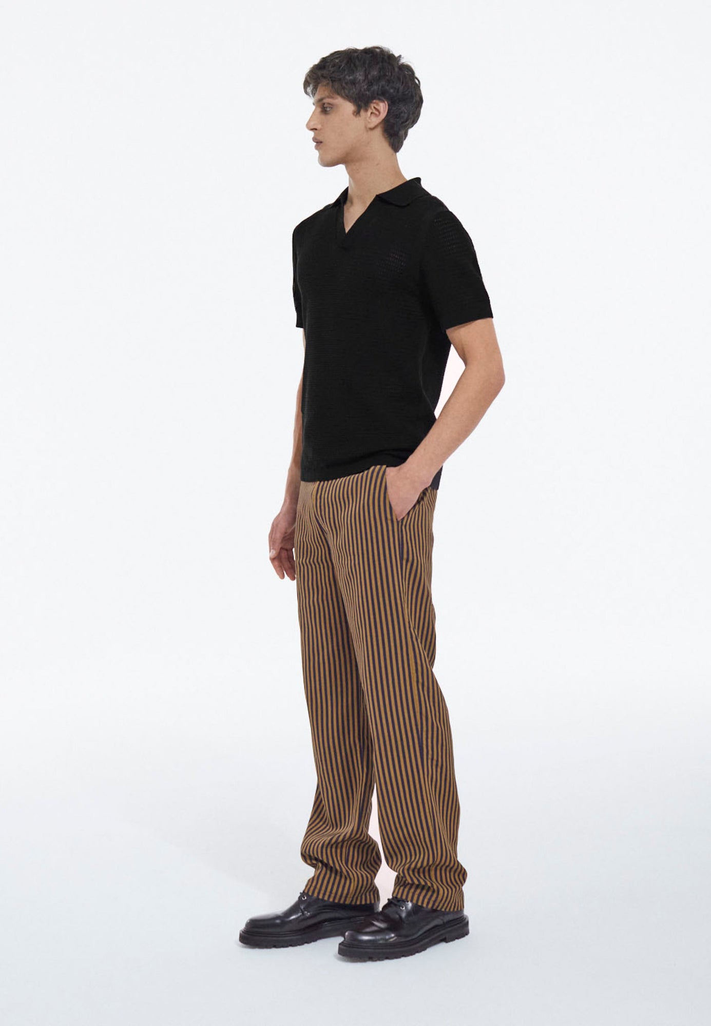 Flowing Straight-Cut Striped Blue Pants | Men | Navy x Brown